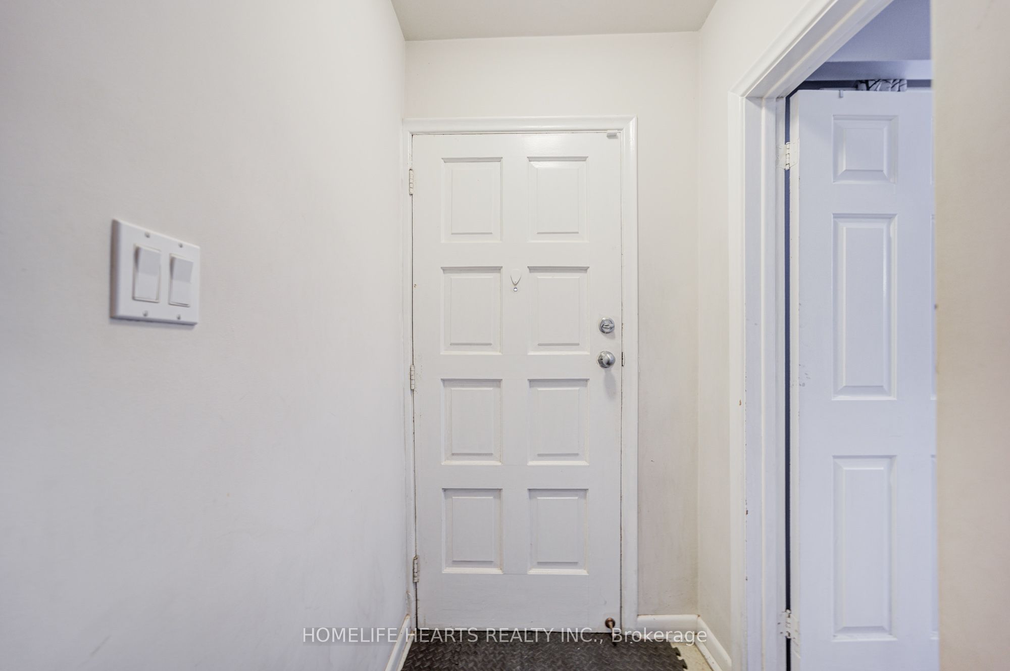 23 Broadview Avenue Property Photo 4