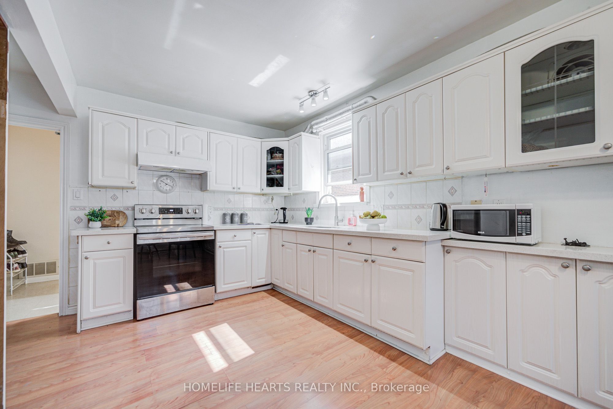 23 Broadview Avenue Property Photo 13