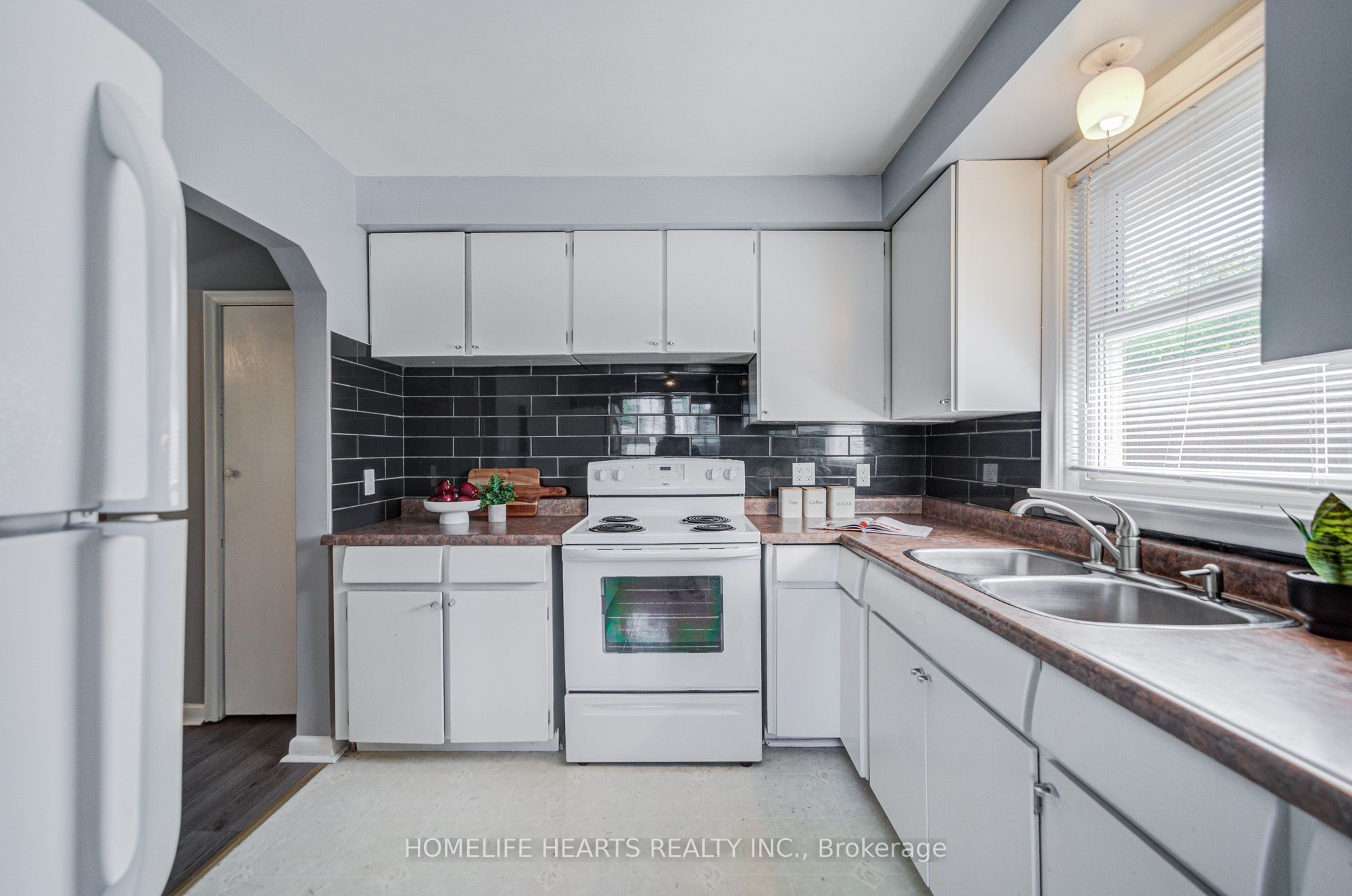 23 Broadview Avenue Property Photo 25