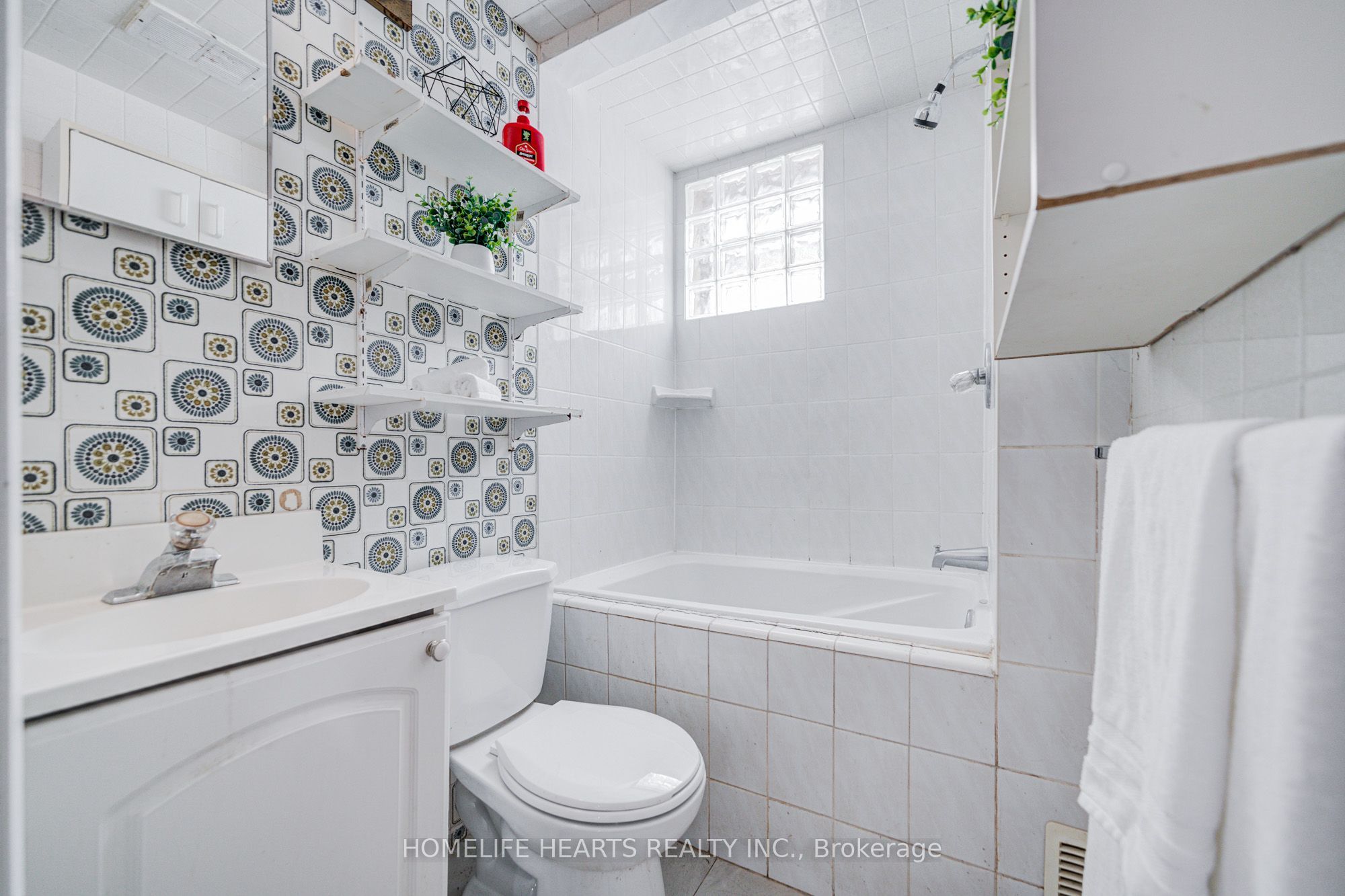23 Broadview Avenue Property Photo 42