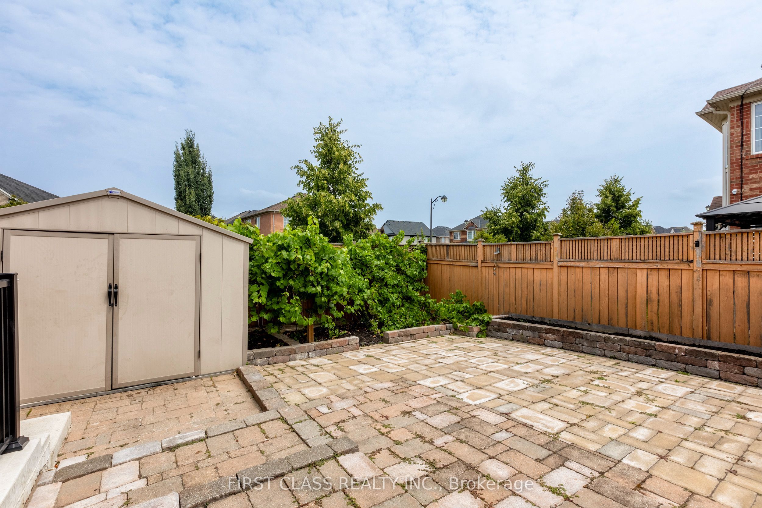 802 Yates Drive Property Photo 11