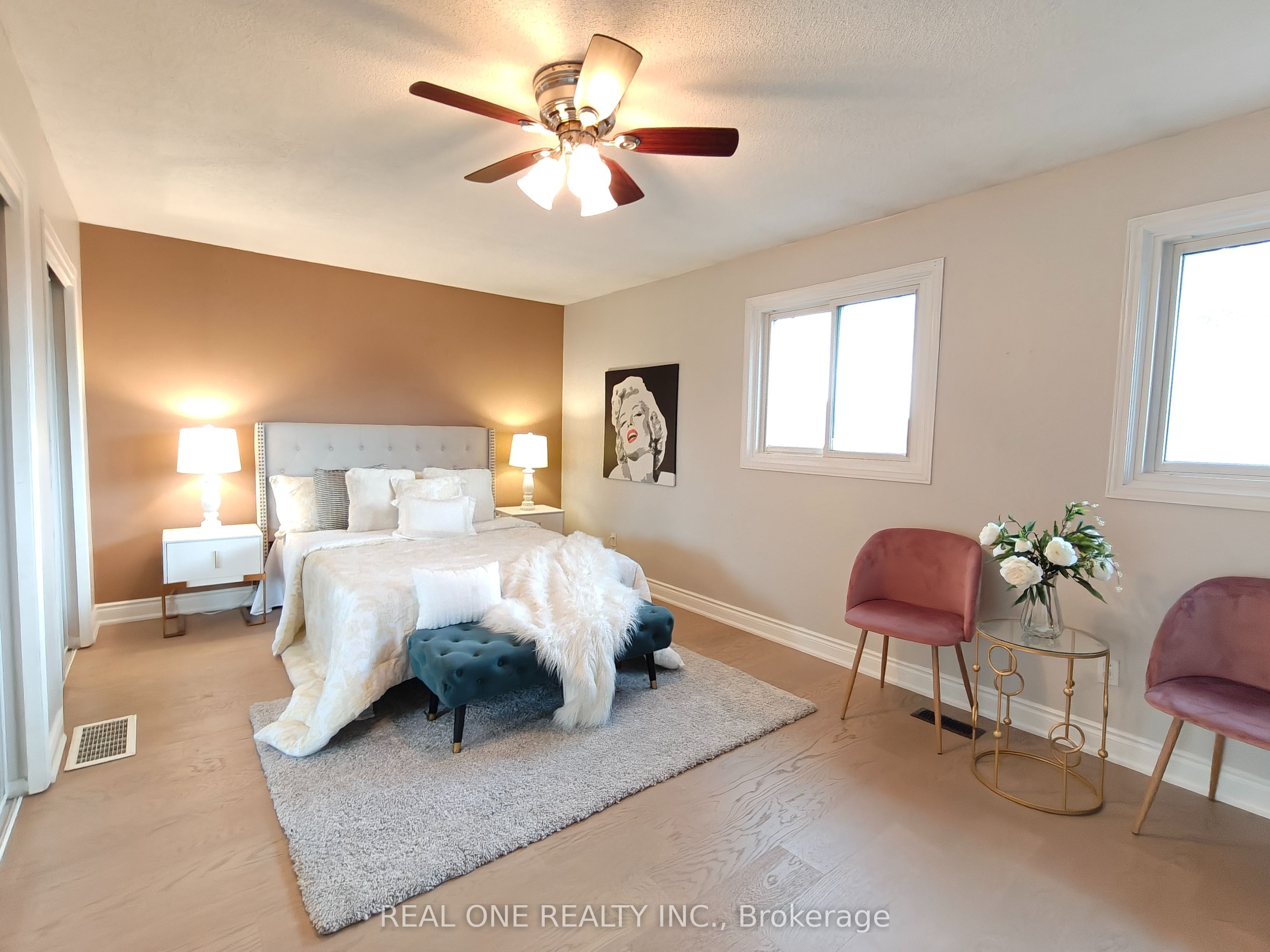 476 Bud Gregory Boulevard Property Photo 16