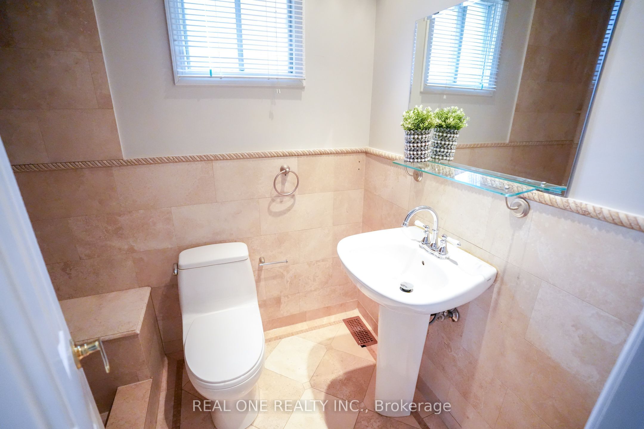 476 Bud Gregory Boulevard Property Photo 22