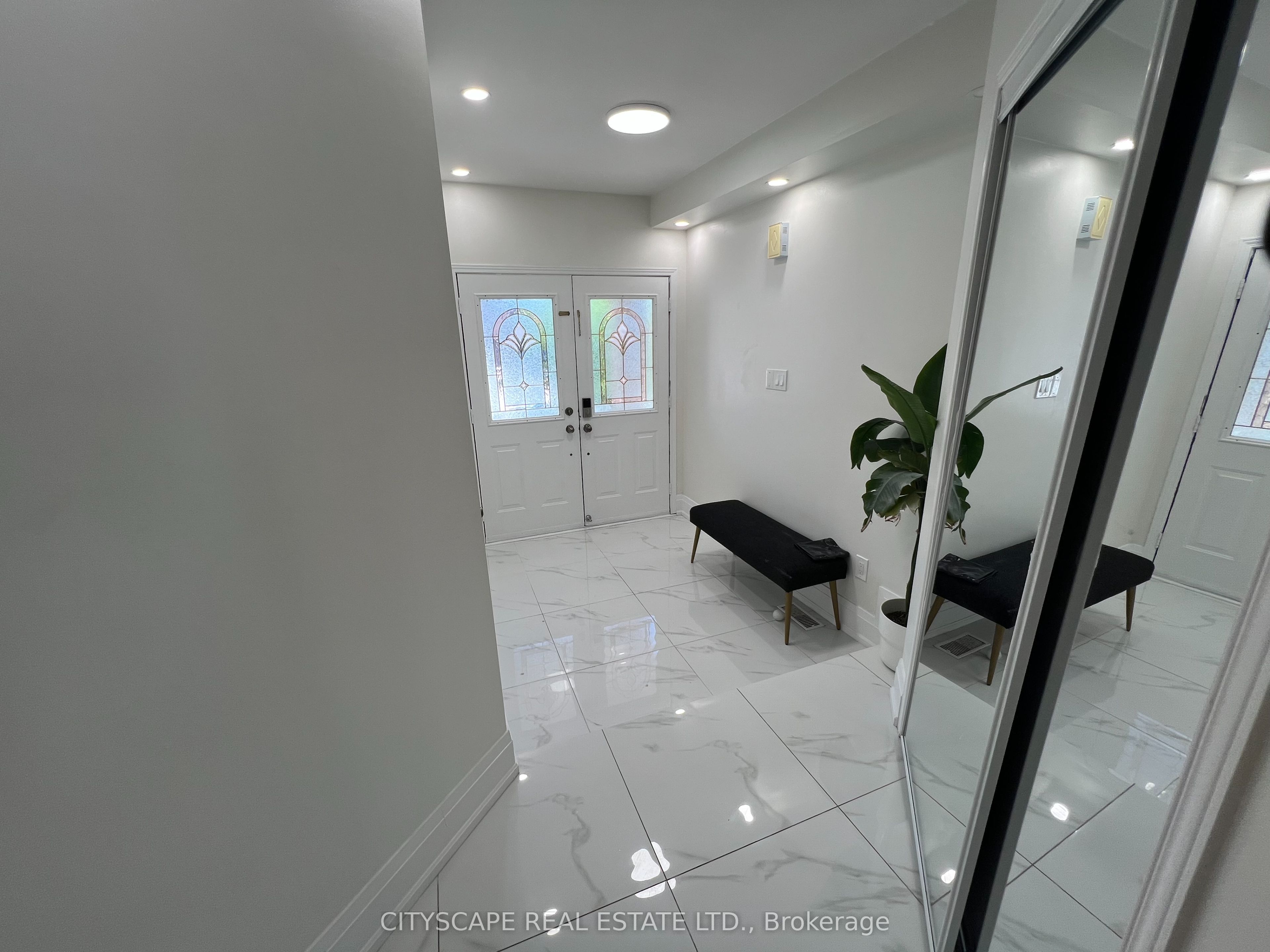 637 Dolly Bird Lane Property Photo 1