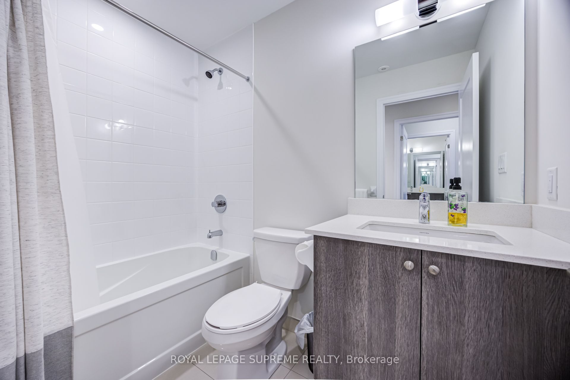 652 Cricklewood Drive 207 Property Photo 19