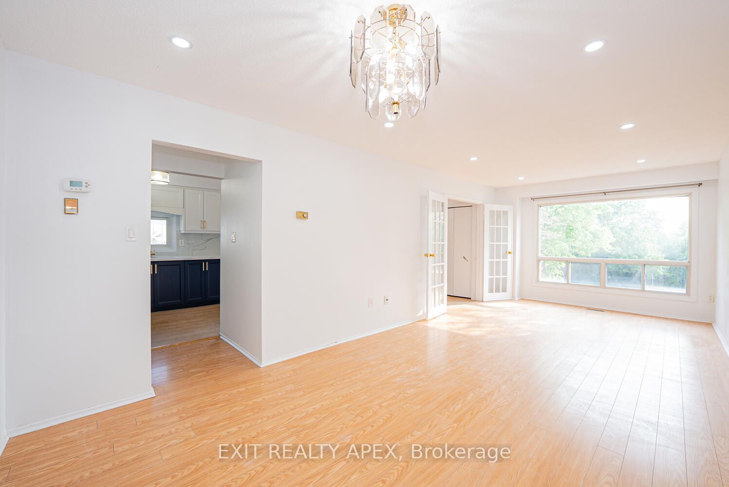 122 Centre Street N Property Photo 12
