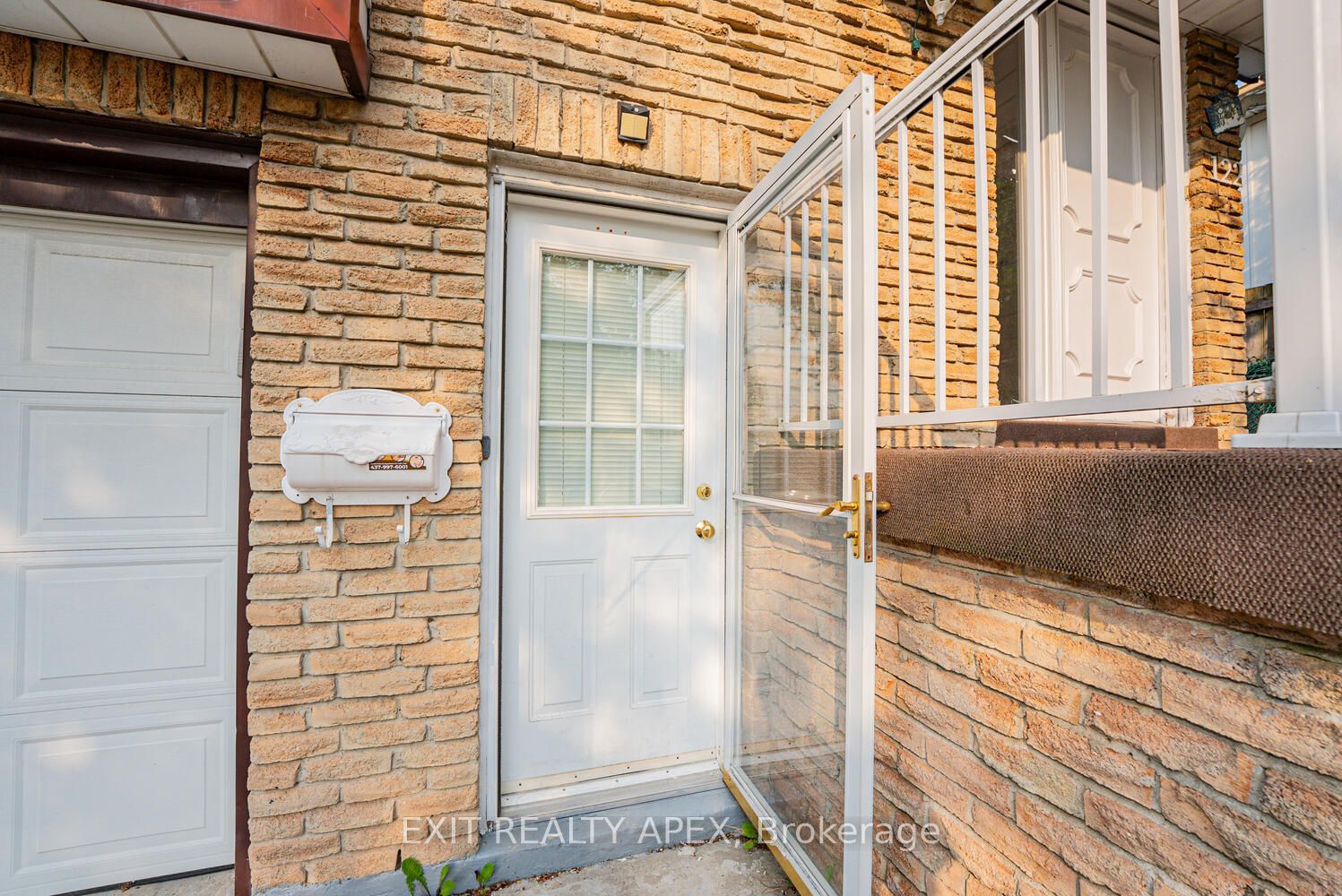 122 Centre Street N Property Photo 26
