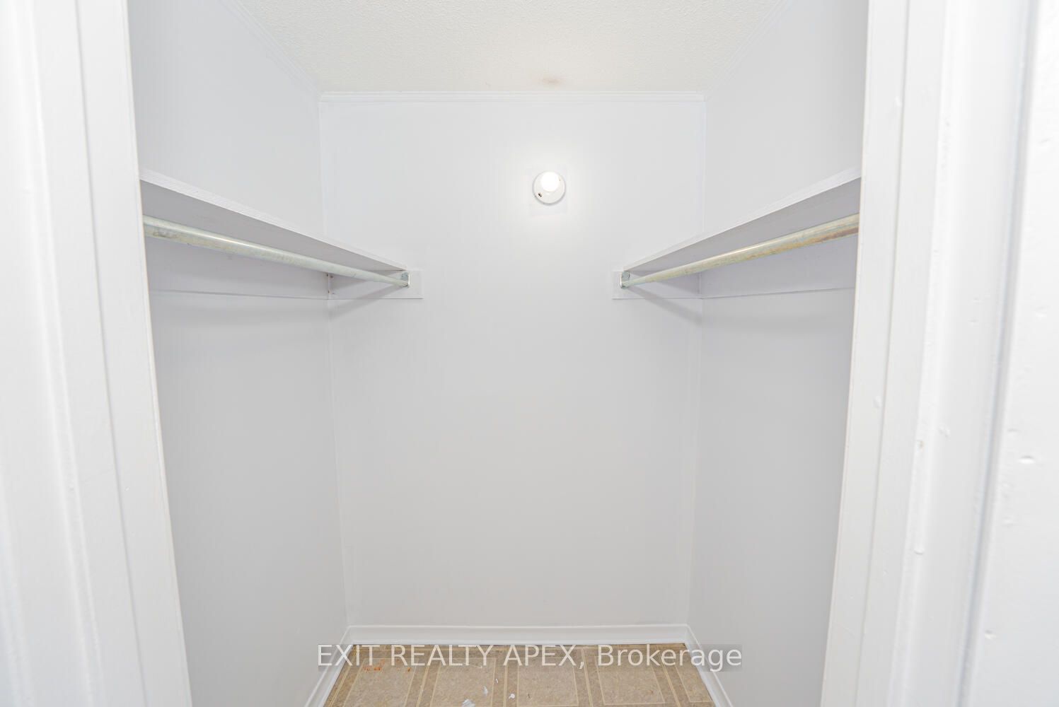 122 Centre Street N Property Photo 41