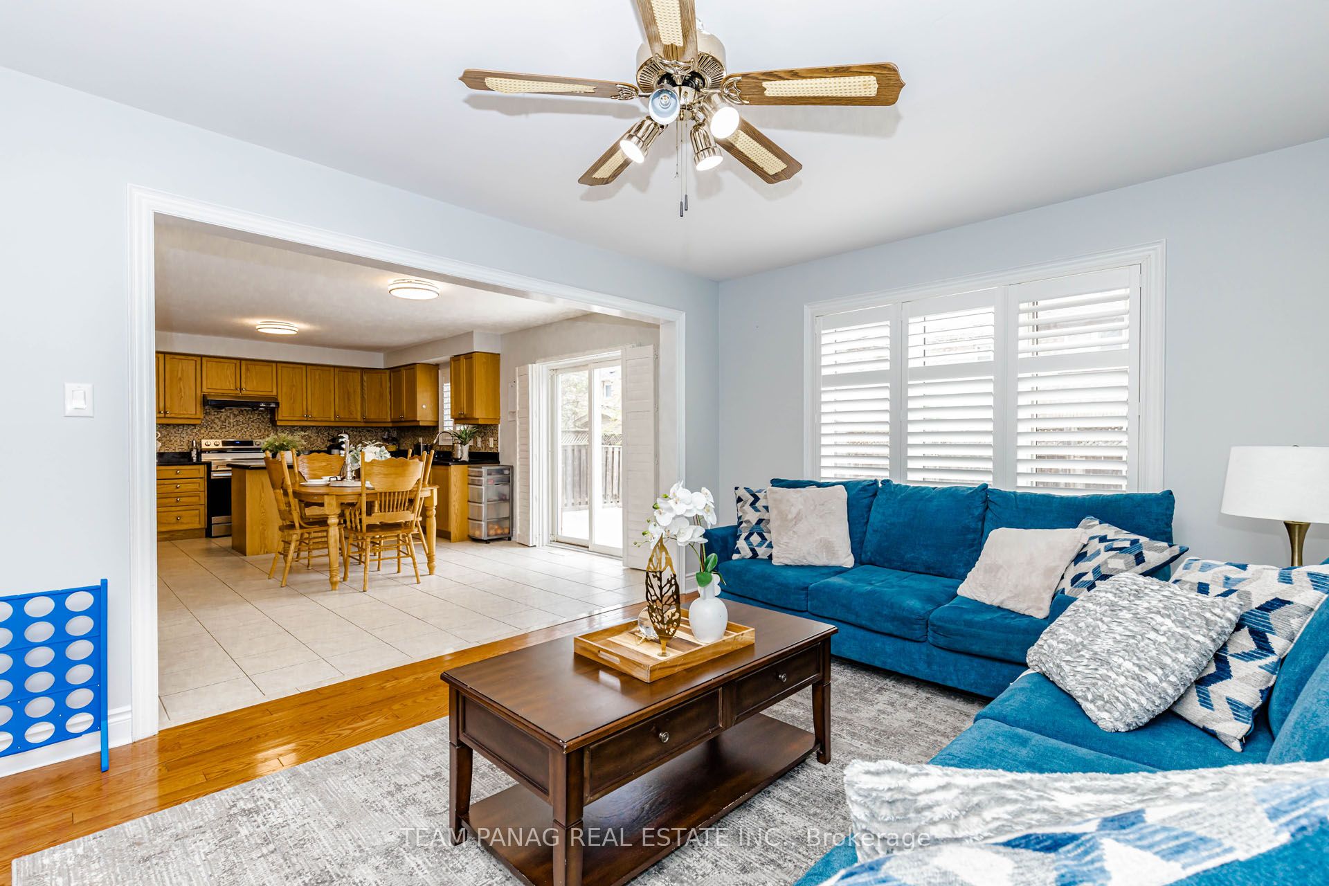 233 Queen Mary Drive Property Photo 11