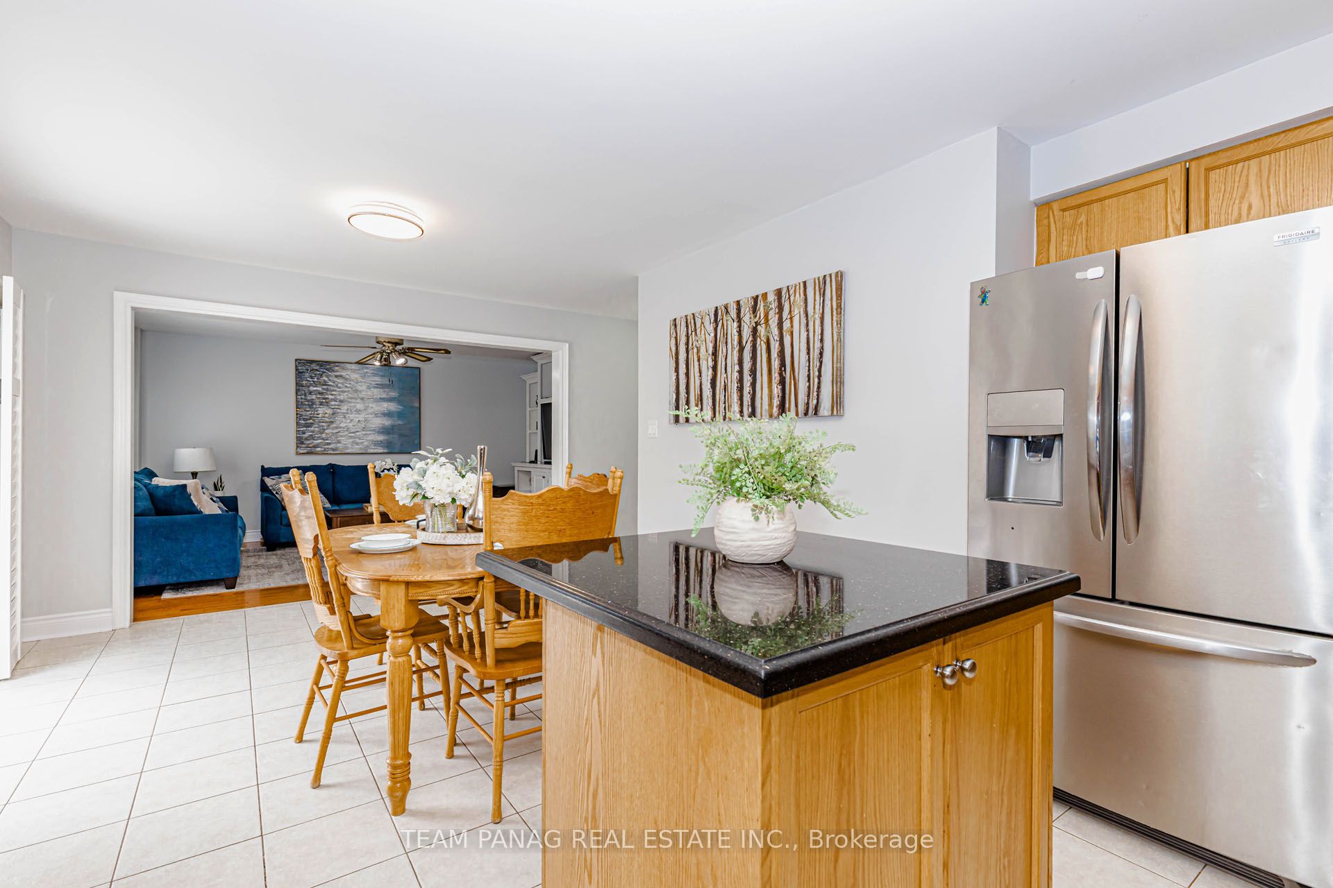 233 Queen Mary Drive Property Photo 15