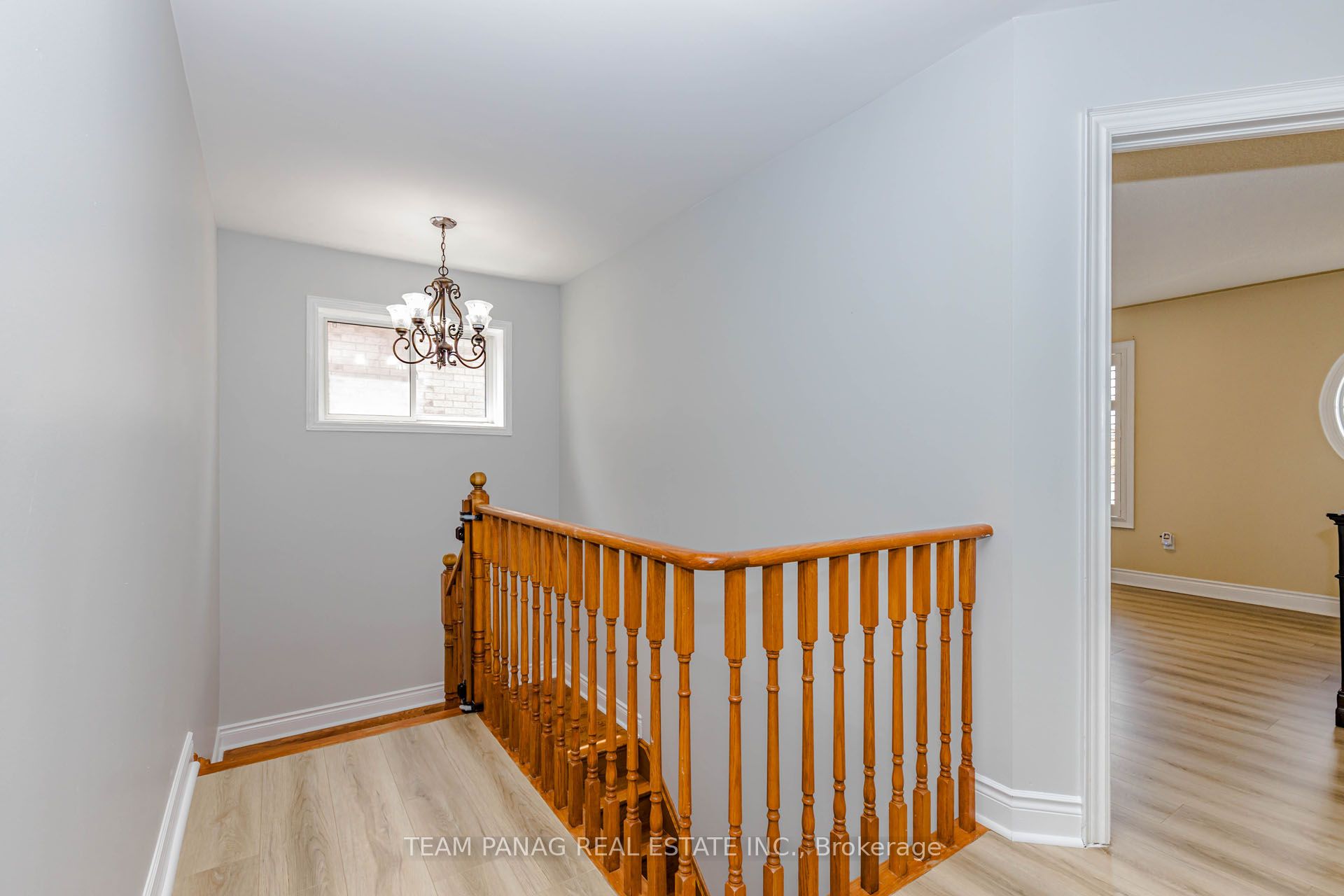 233 Queen Mary Drive Property Photo 29