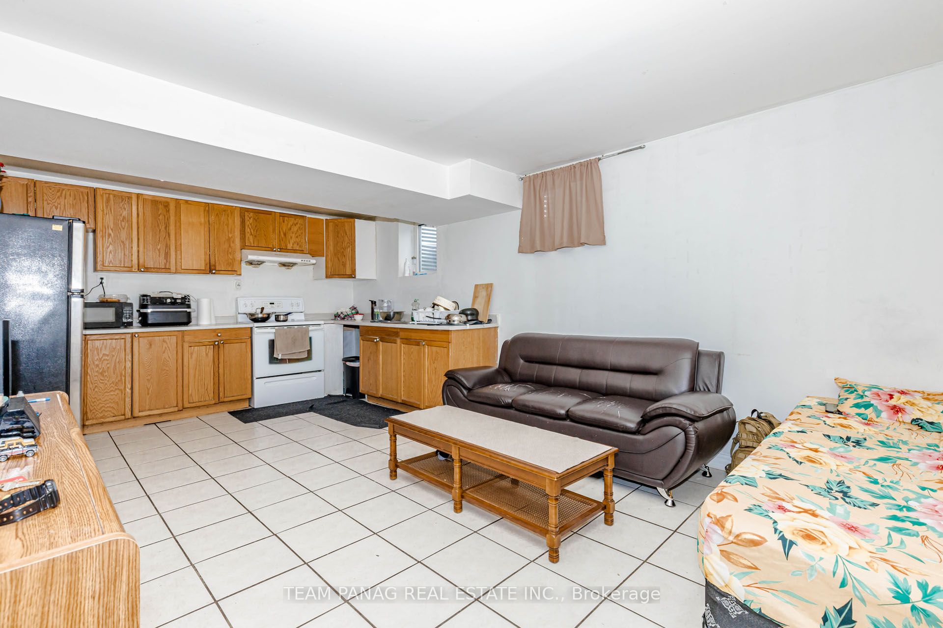 233 Queen Mary Drive Property Photo 38