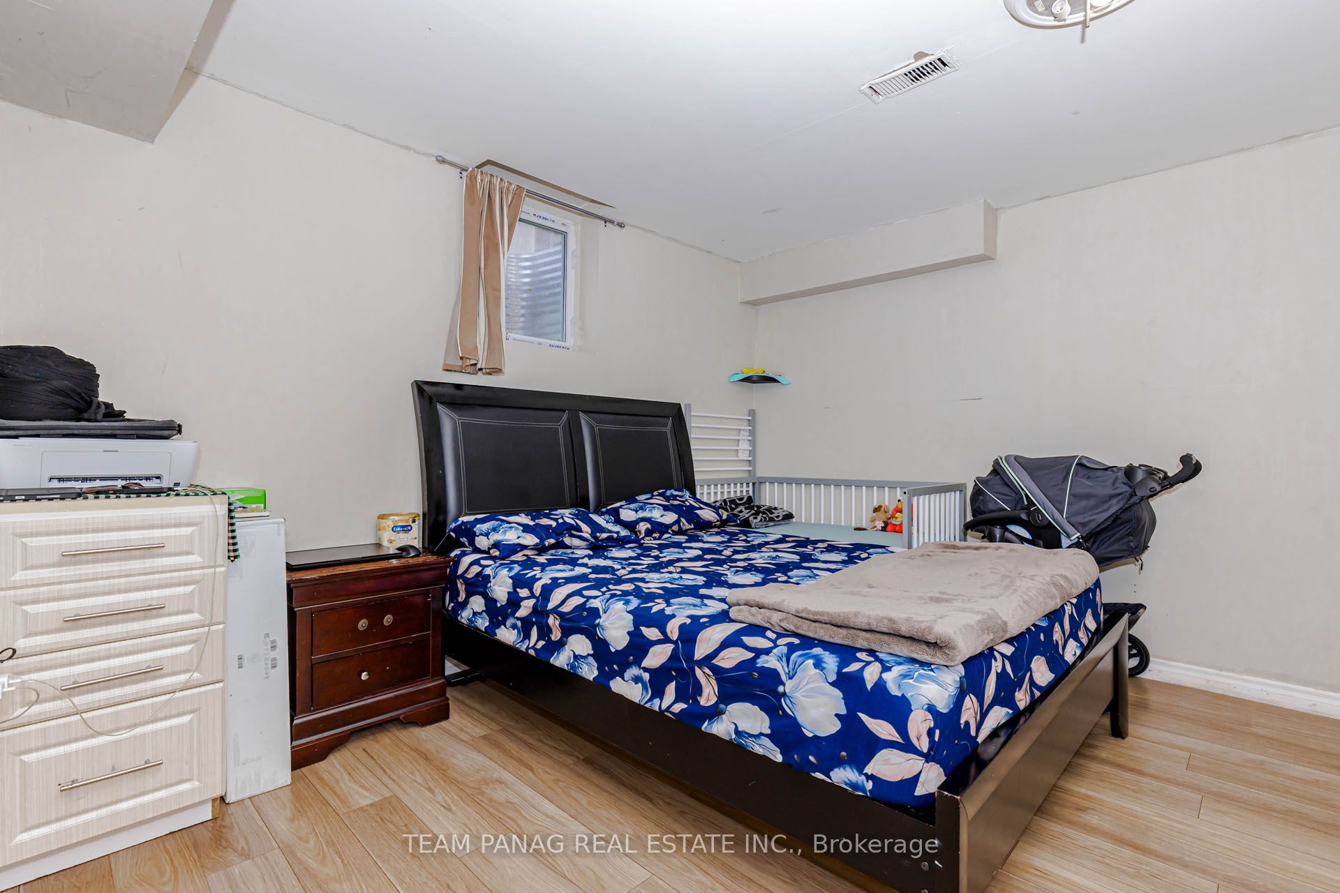 233 Queen Mary Drive Property Photo 41