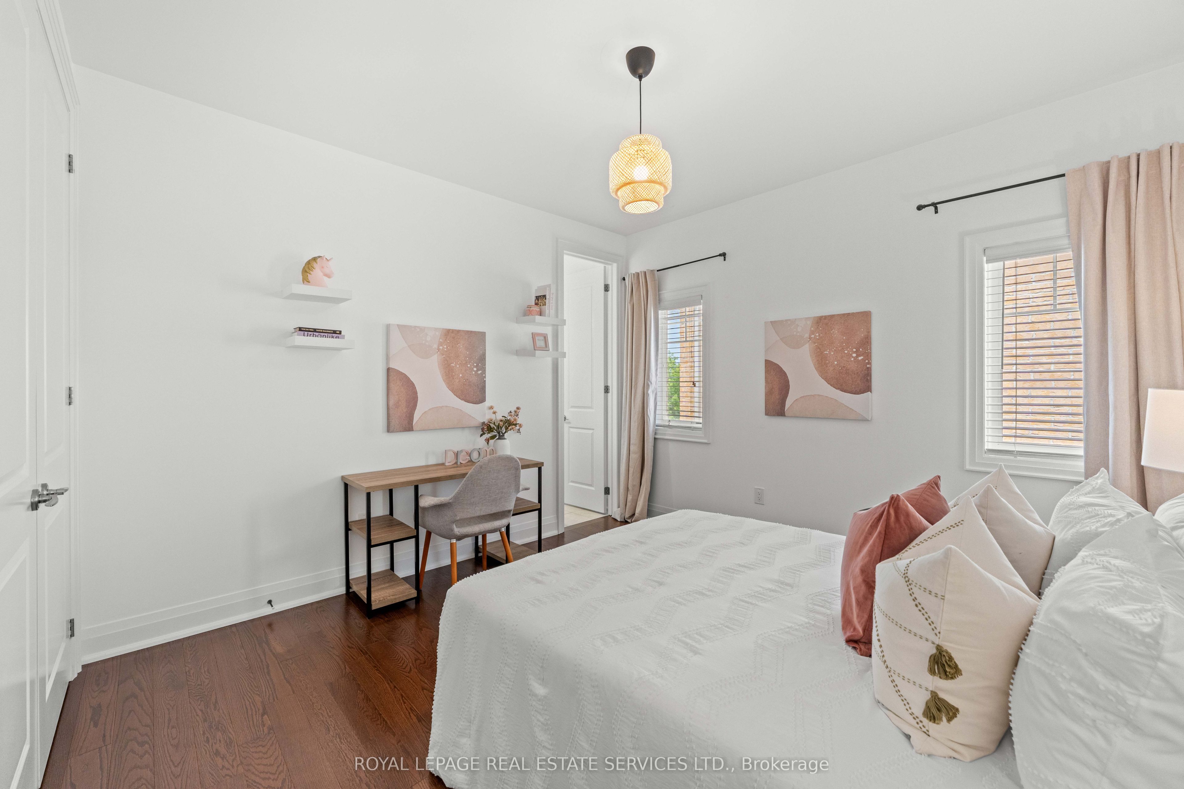 118 Coastline Drive Property Photo 20