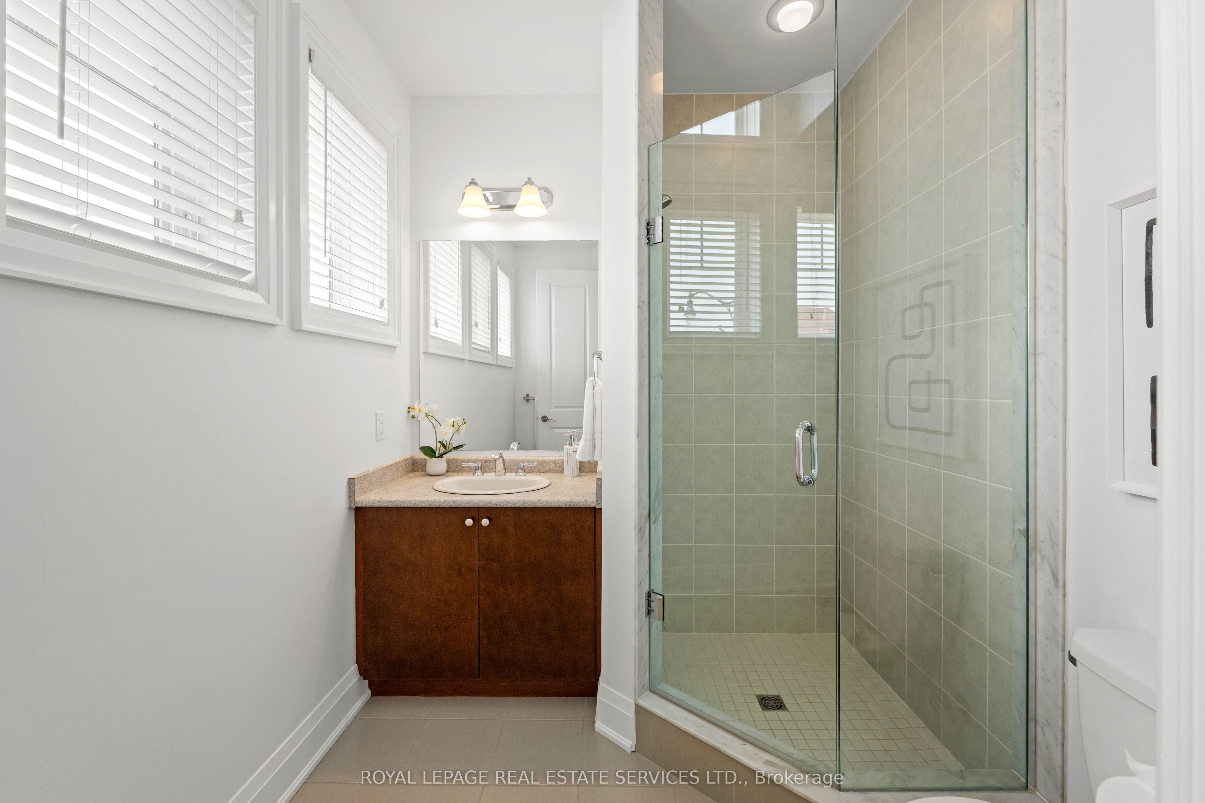 118 Coastline Drive Property Photo 22
