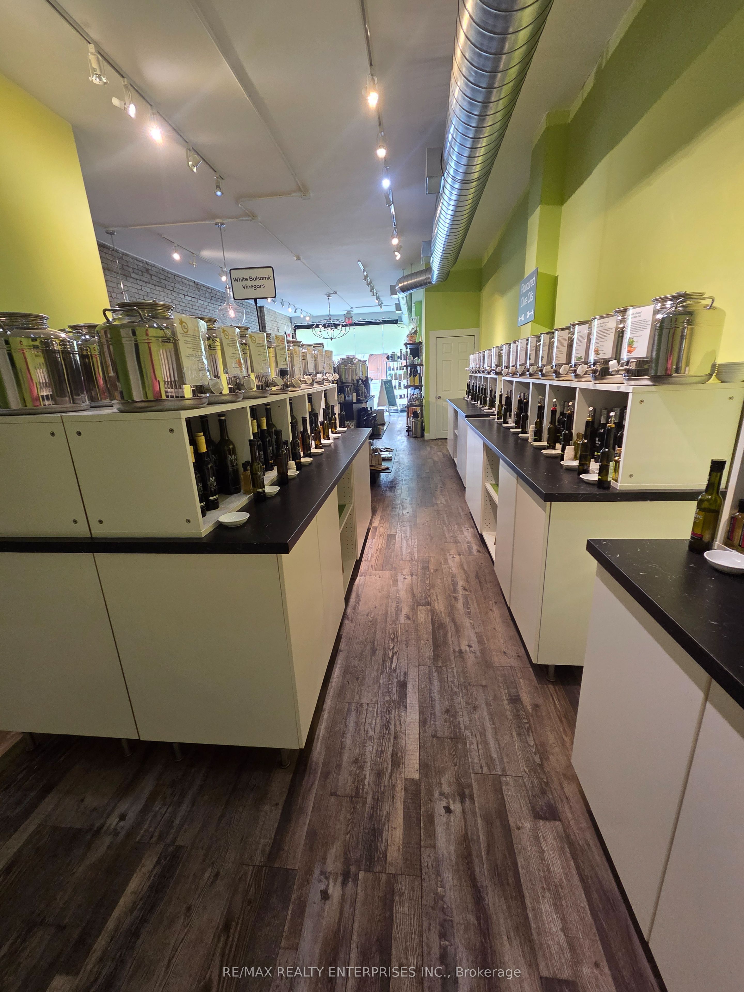 151 Roncesvalles Avenue Property Photo 11