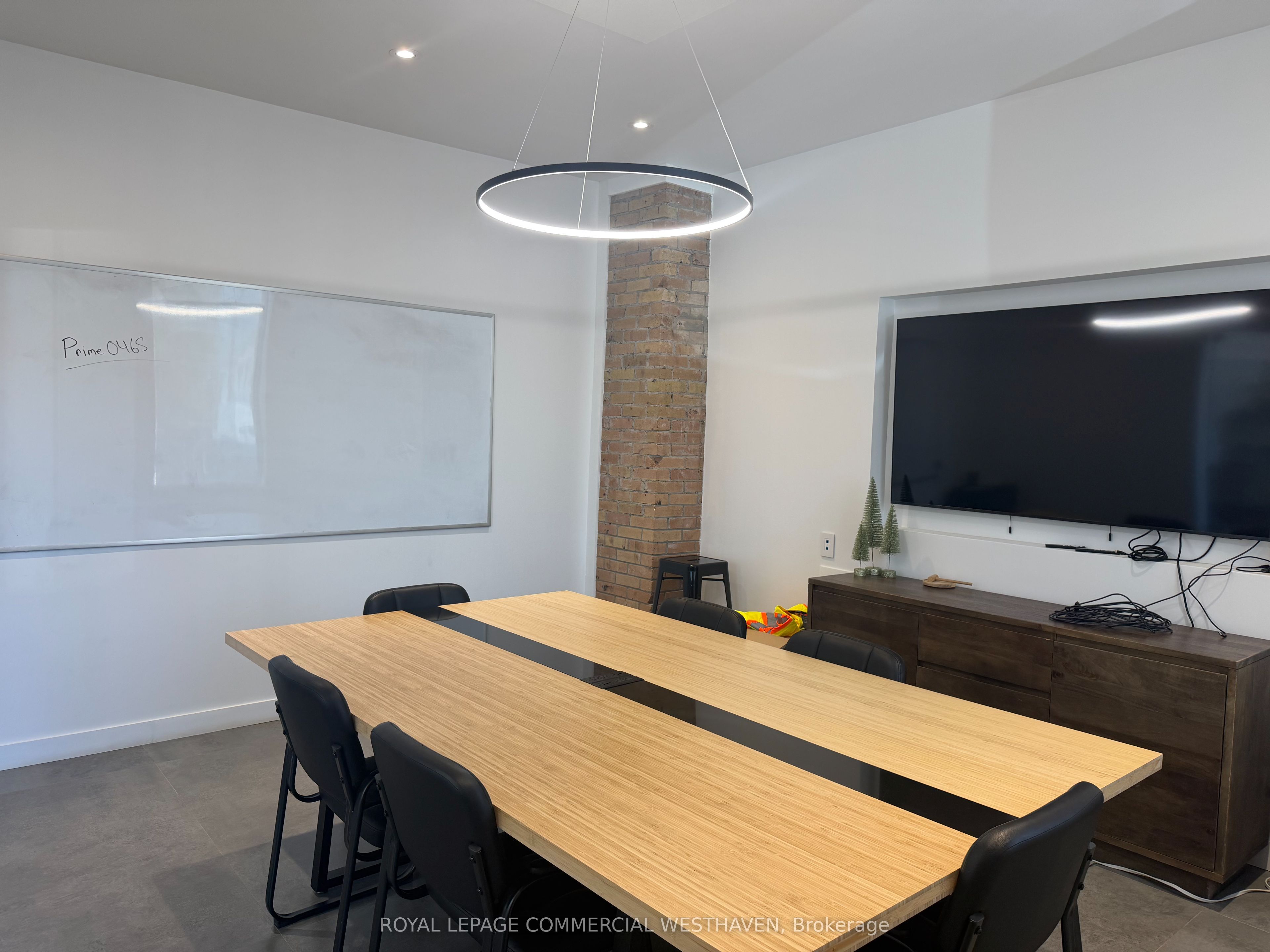 41 Densley Avenue Property Photo 8