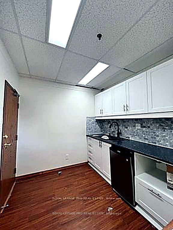 8560 Torbram Road 32 Property Photo 12