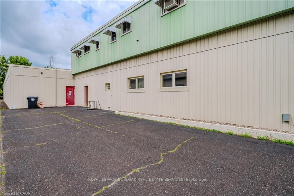 459 Enfield Road Property Photo 5
