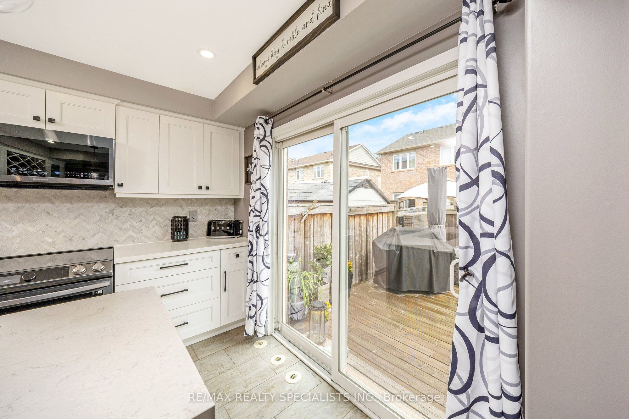 590 Speyer Circle Property Photo 18