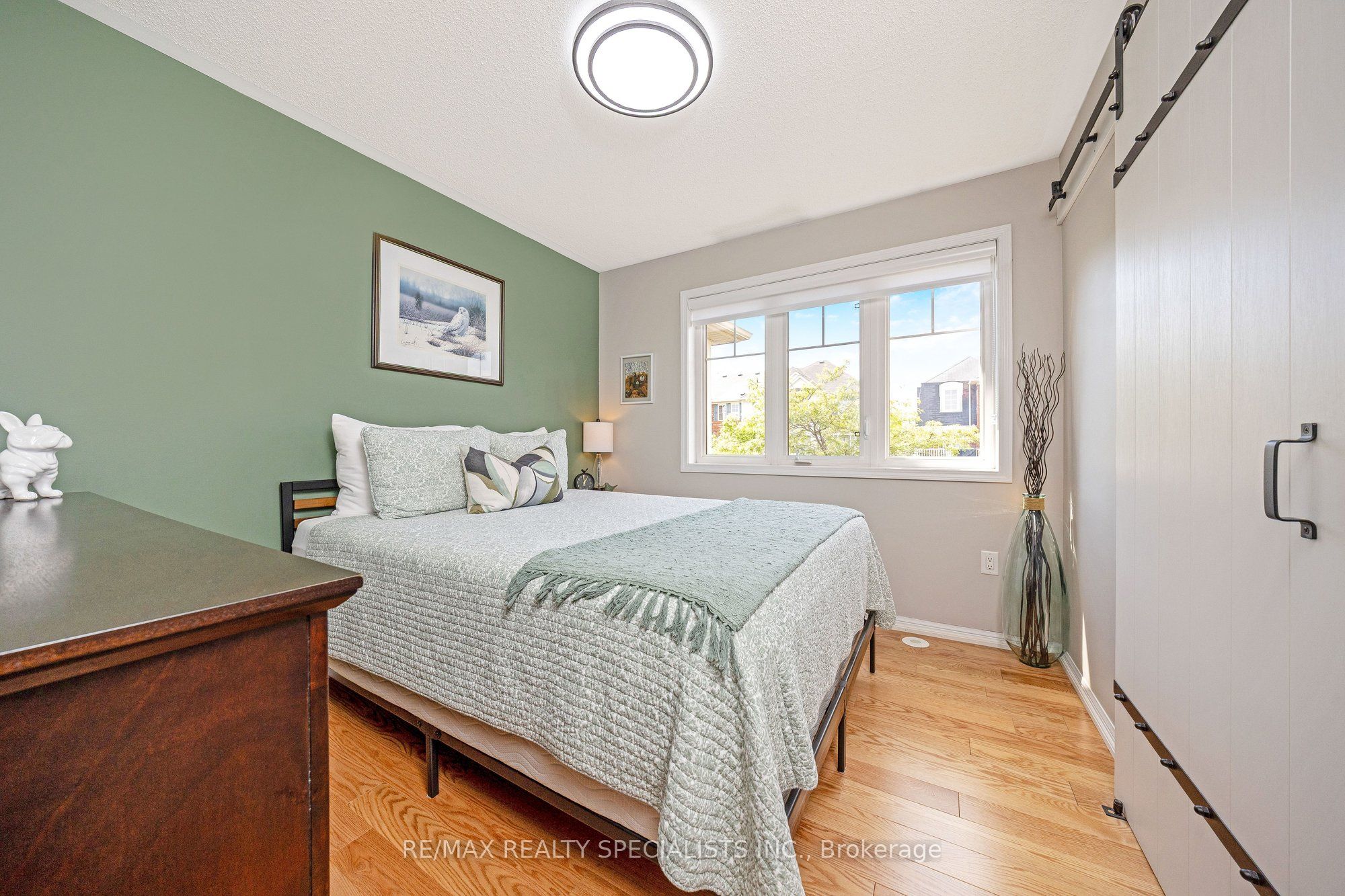 590 Speyer Circle Property Photo 28