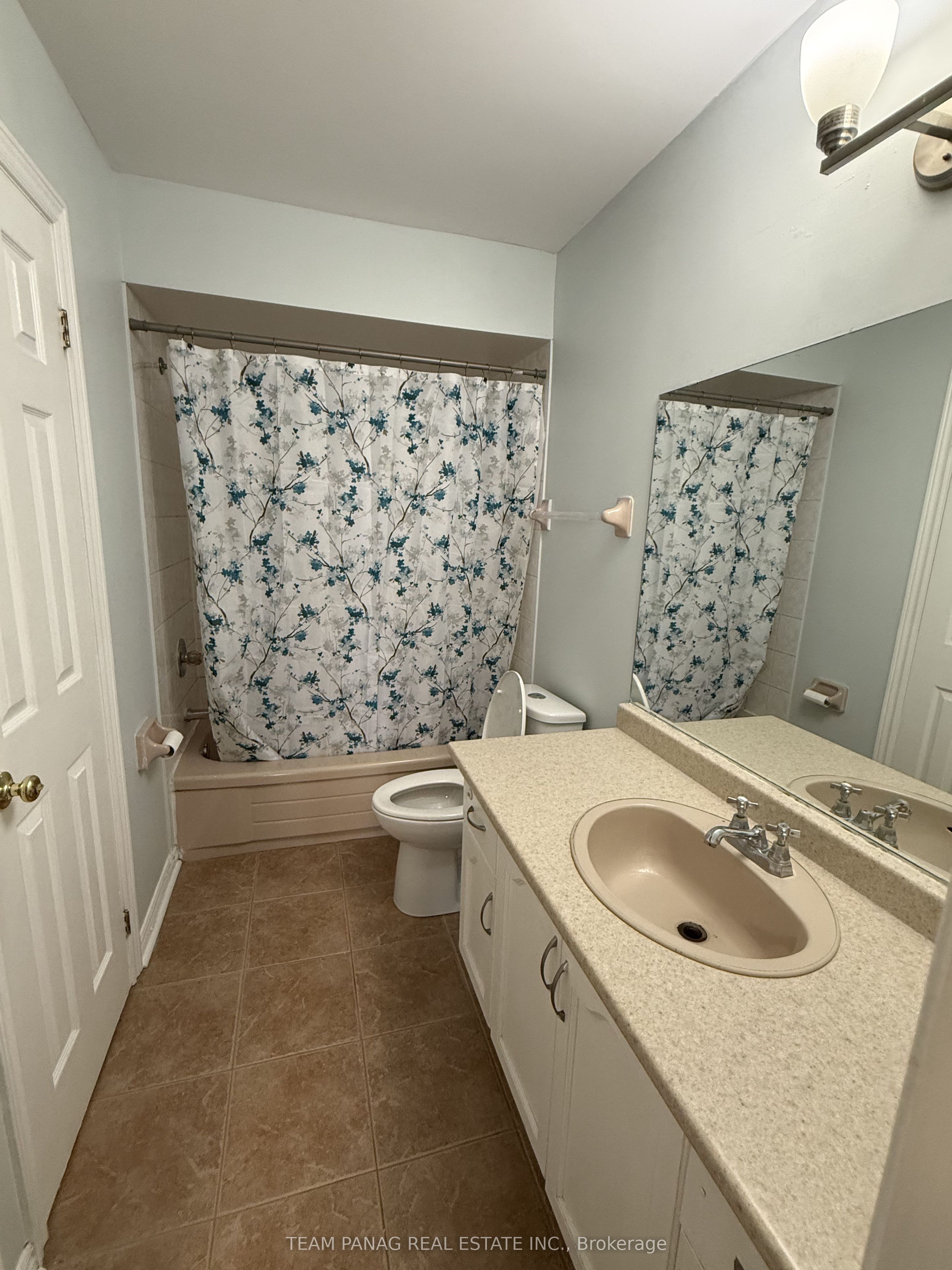 57 Quail Feather Crescent Property Photo 9
