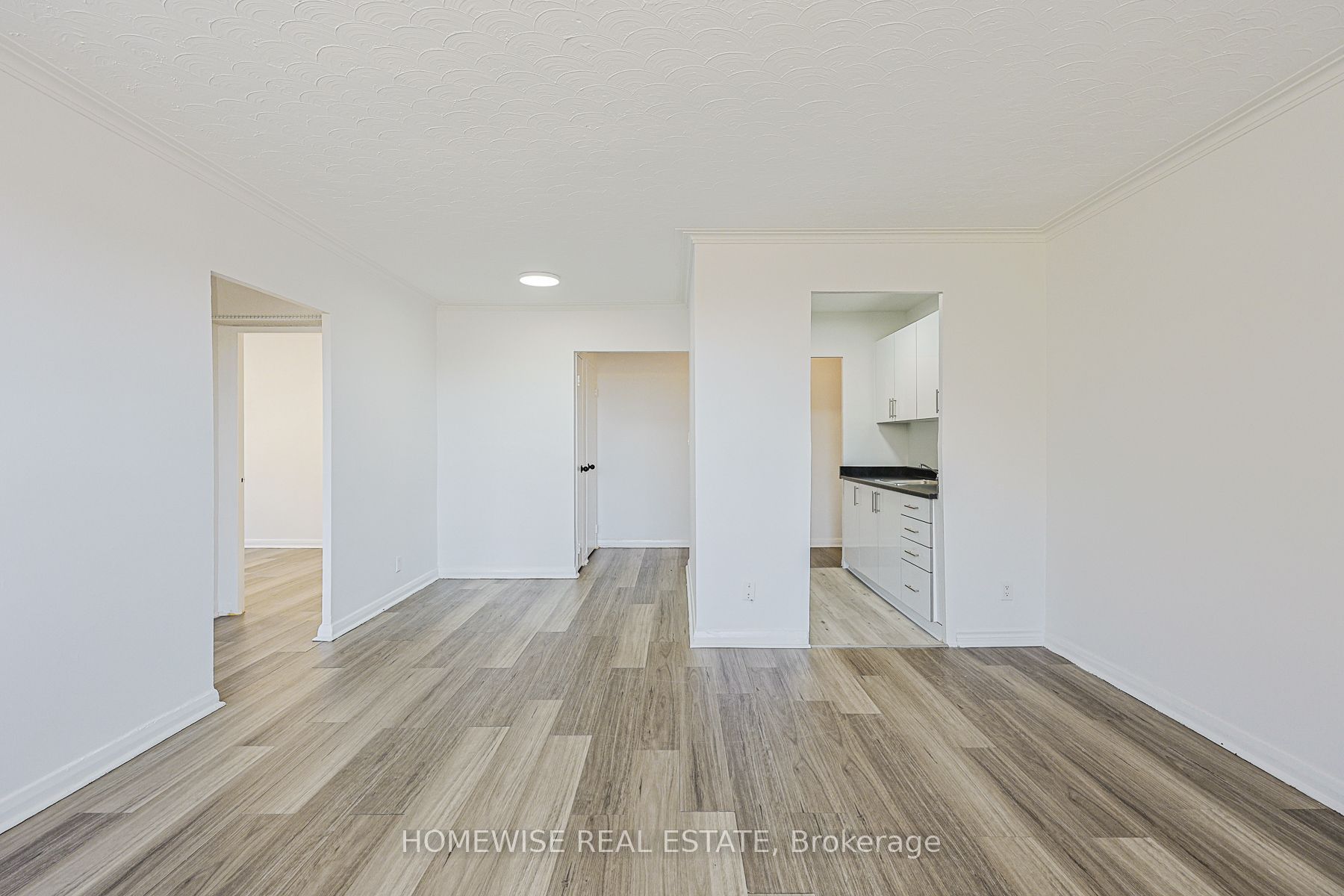 2204 Dufferin Street 202 Property Photo 4