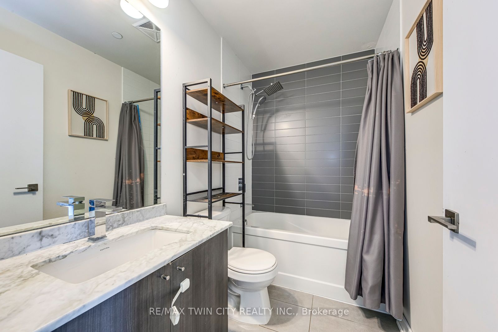 510 Curran Place 511 Property Photo 27