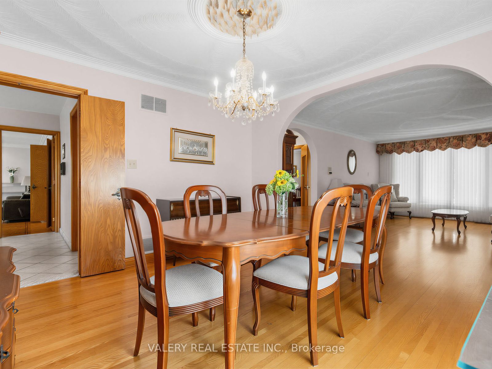 370 Maple Leaf Drive Property Photo 8