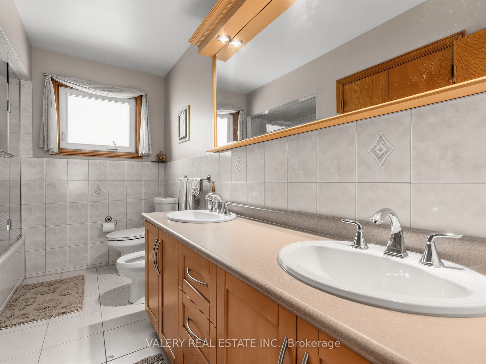 370 Maple Leaf Drive Property Photo 33