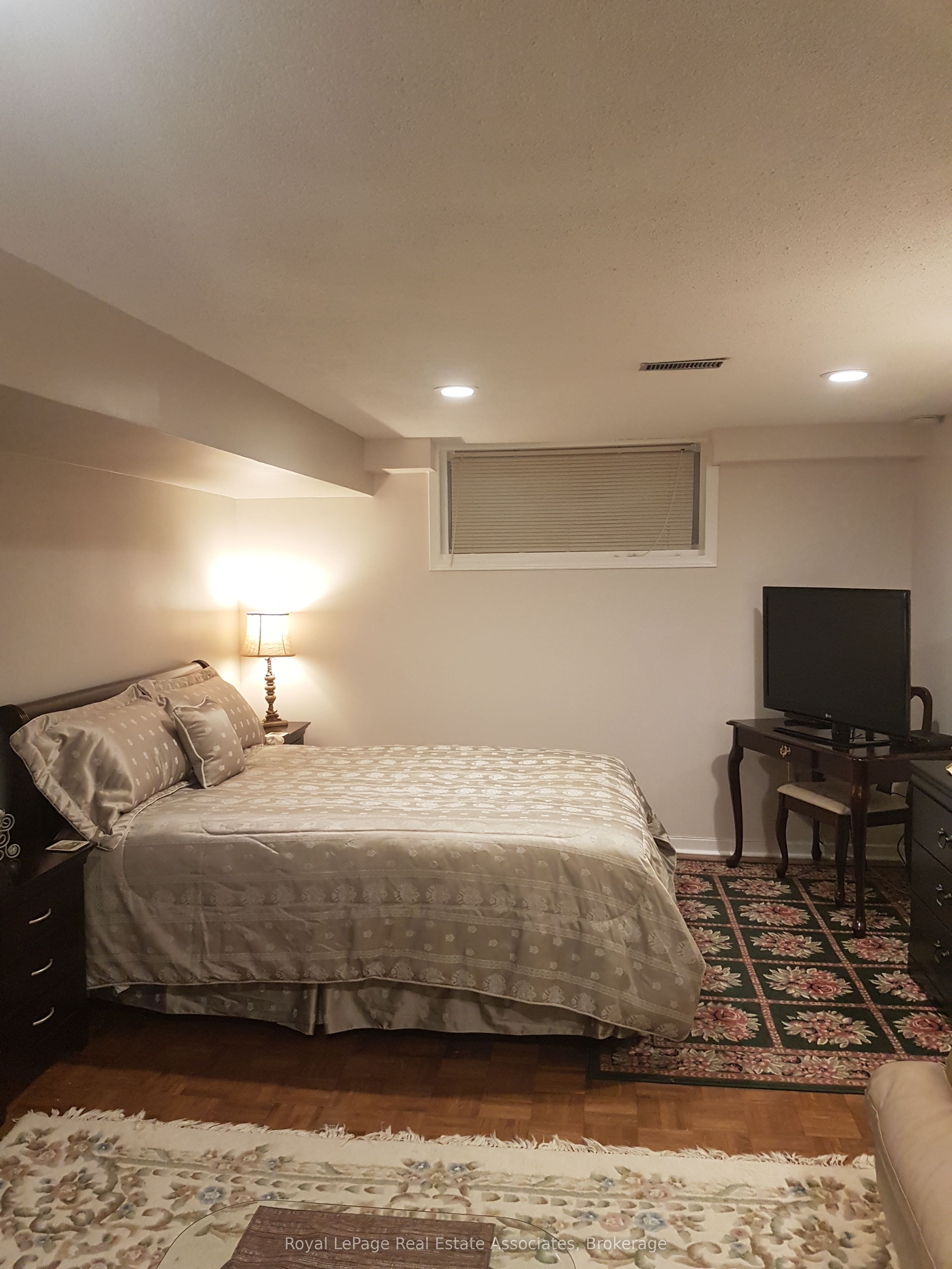 3323 Queen Frederica Drive Property Photo 6