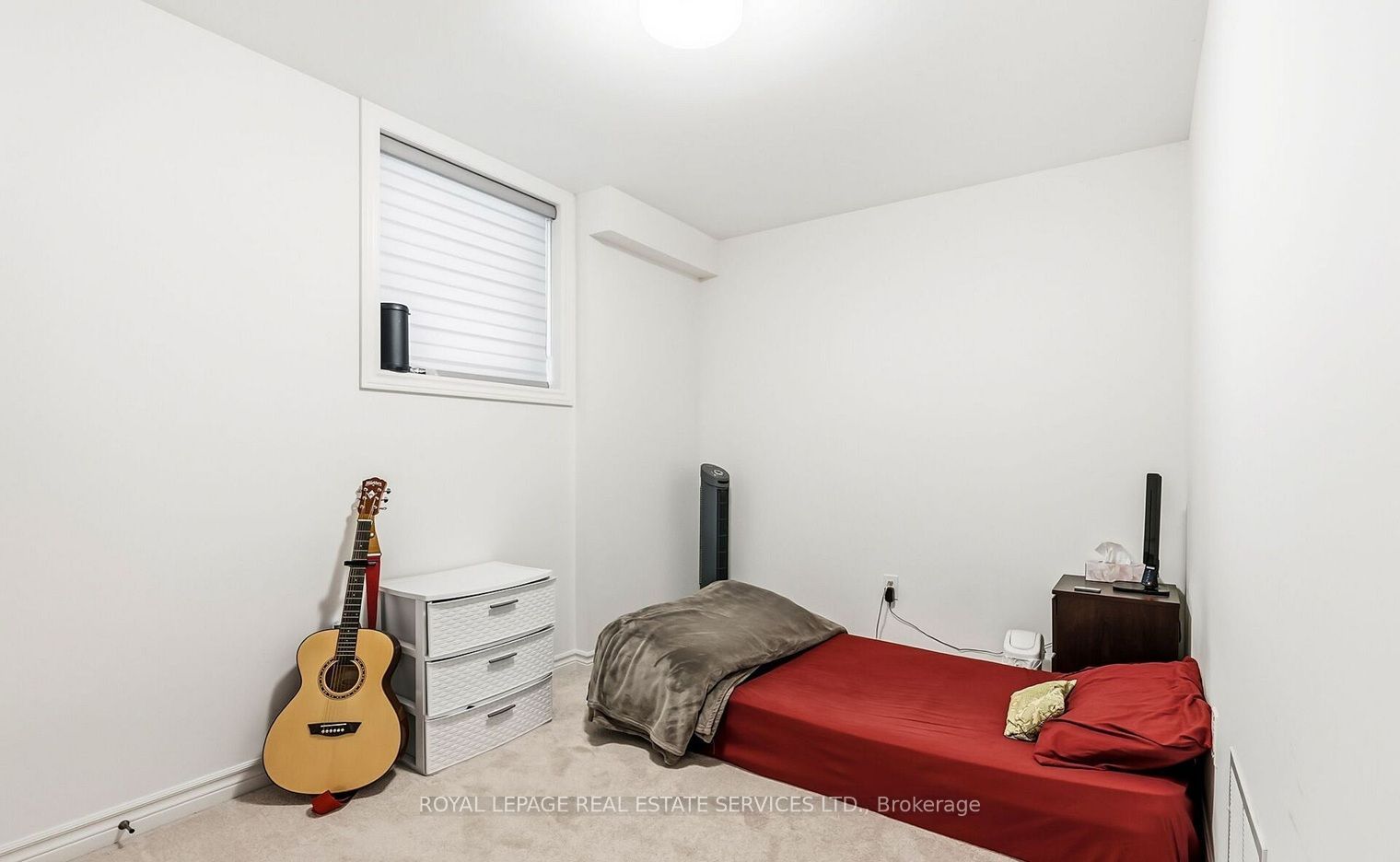 488 Parent Place Lower Property Photo 8