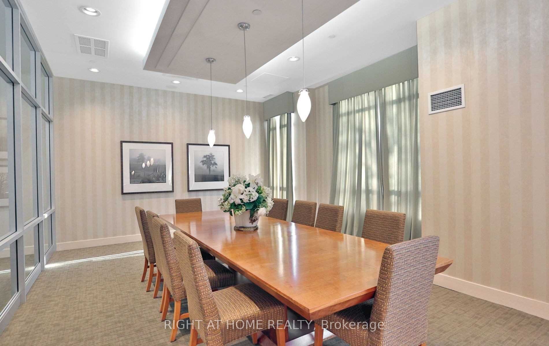 55 Strathaven Drive 1808 Property Photo 26