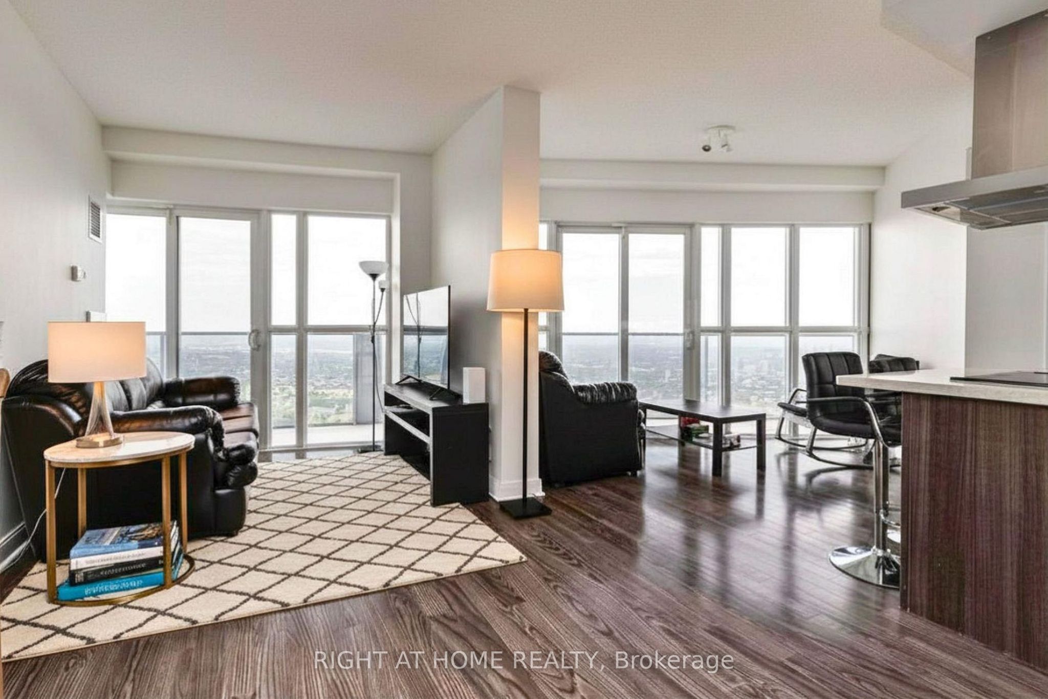 60 Absolute Avenue 4901 Property Photo 1