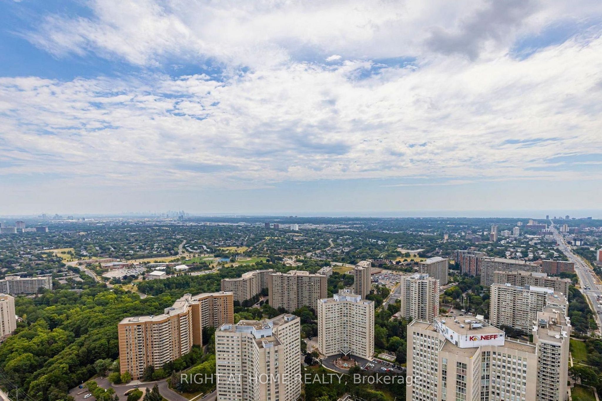 60 Absolute Avenue 4901 Property Photo 11
