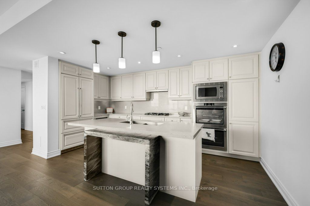 3500 Lakeshore Road W B814 Property Photo 10