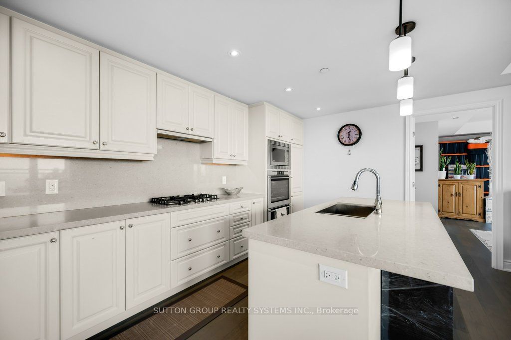 3500 Lakeshore Road W B814 Property Photo 11