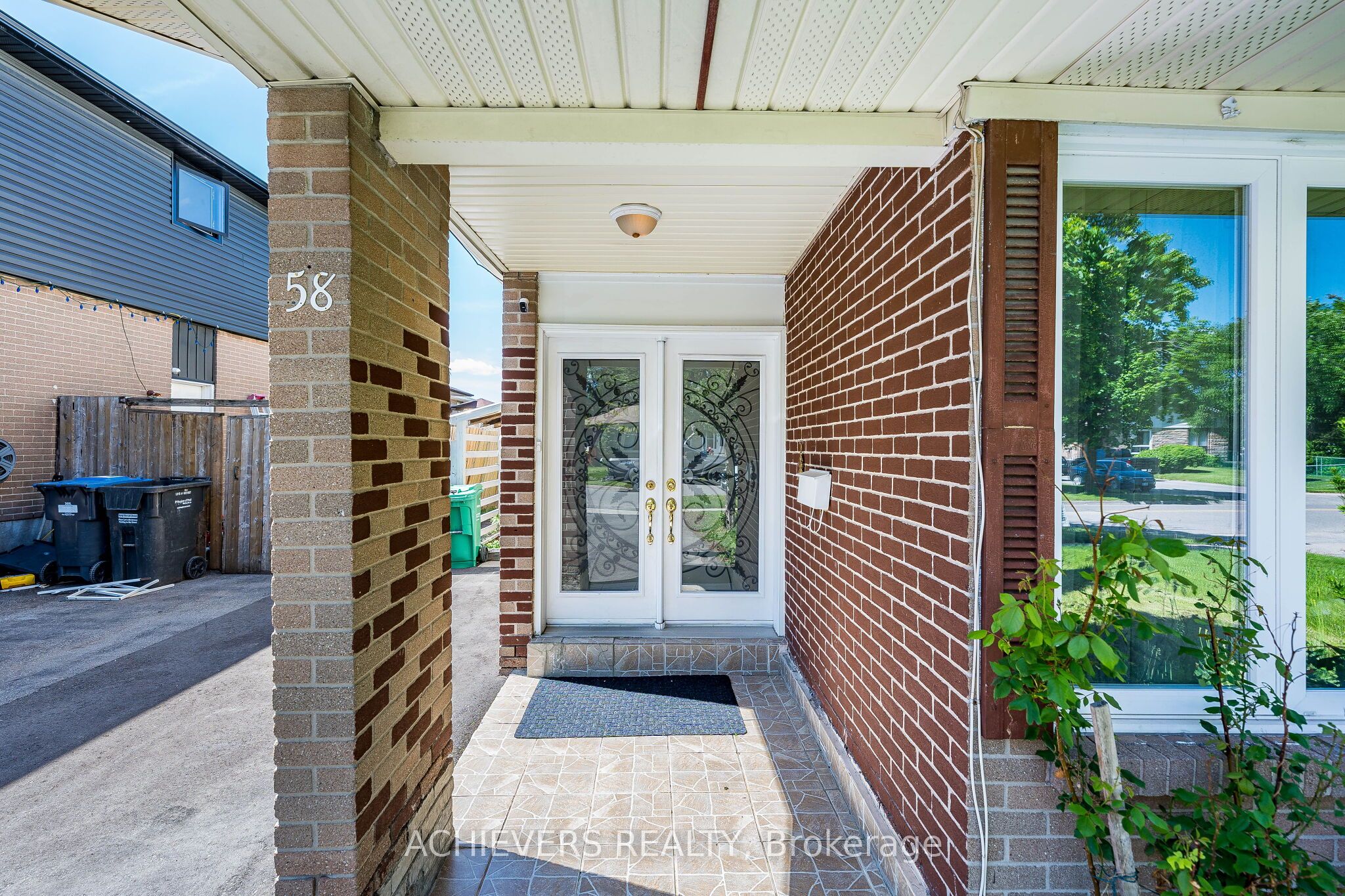 58 Archdekin Drive Property Photo 5