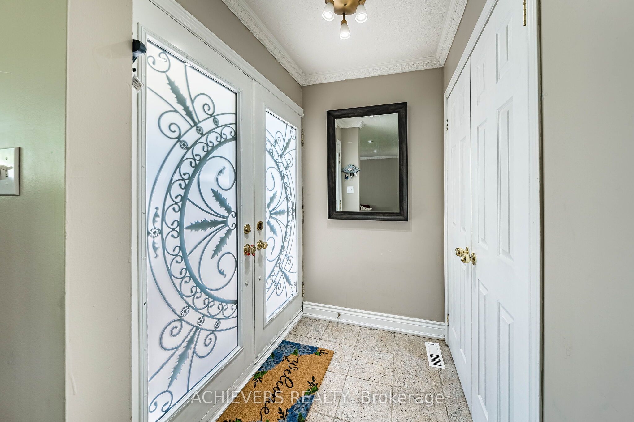 58 Archdekin Drive Property Photo 6