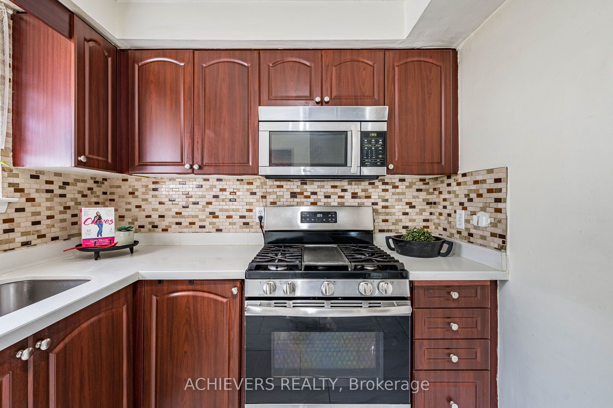 58 Archdekin Drive Property Photo 13