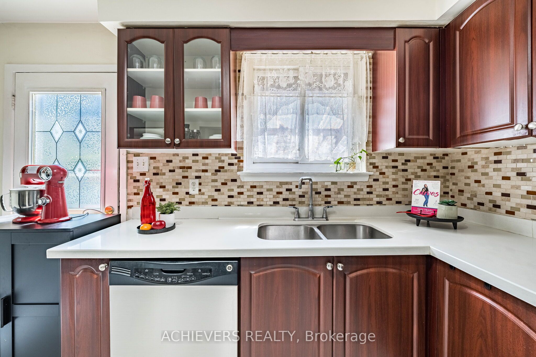 58 Archdekin Drive Property Photo 14