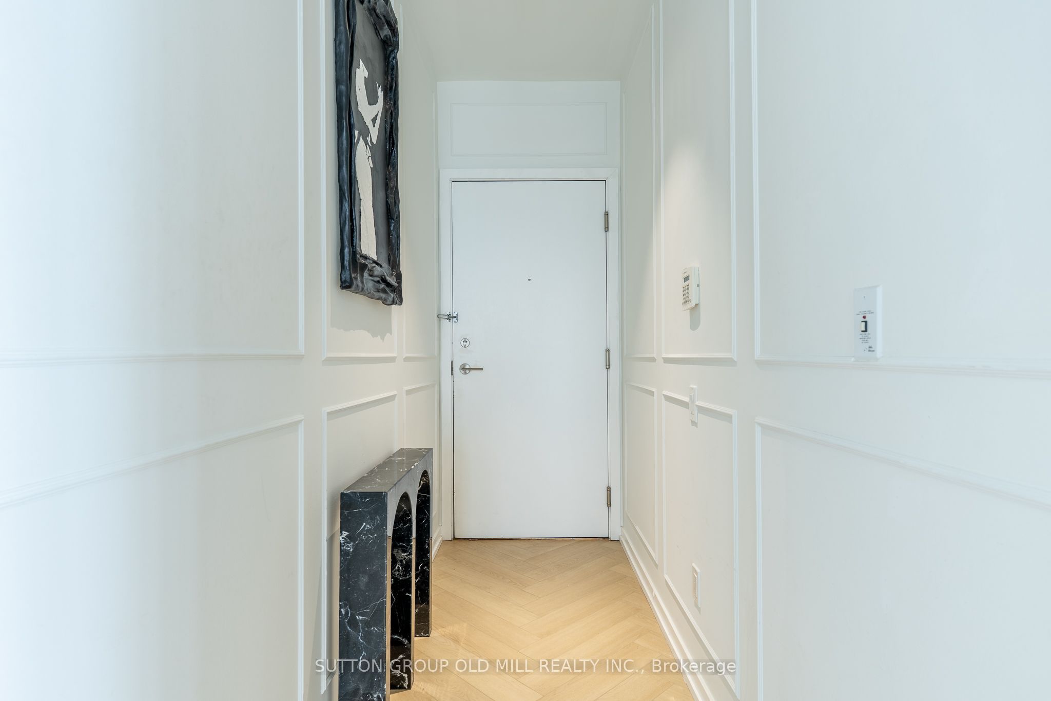 103 The Queensway 2505 Property Photo 3