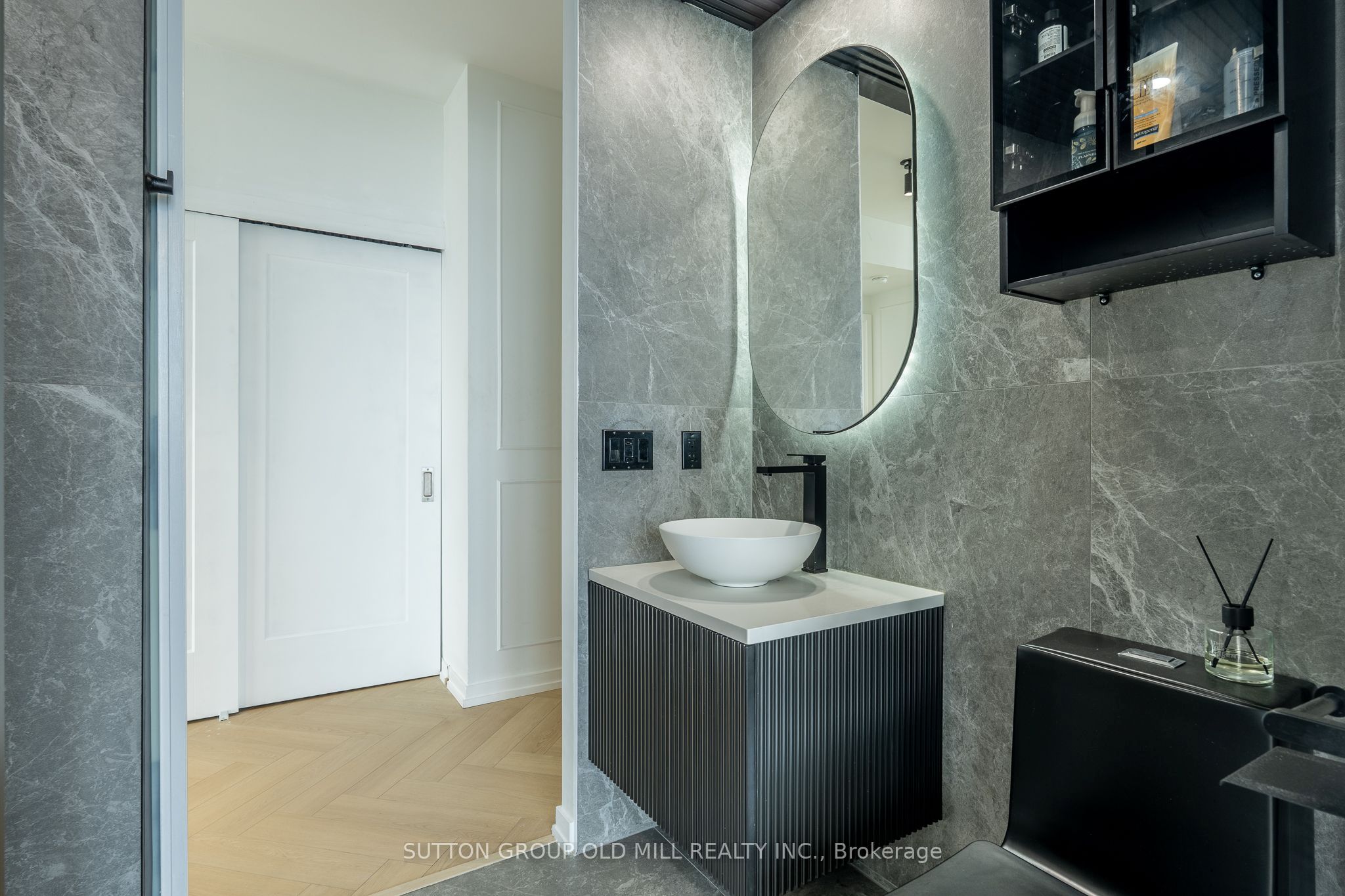 103 The Queensway 2505 Property Photo 31