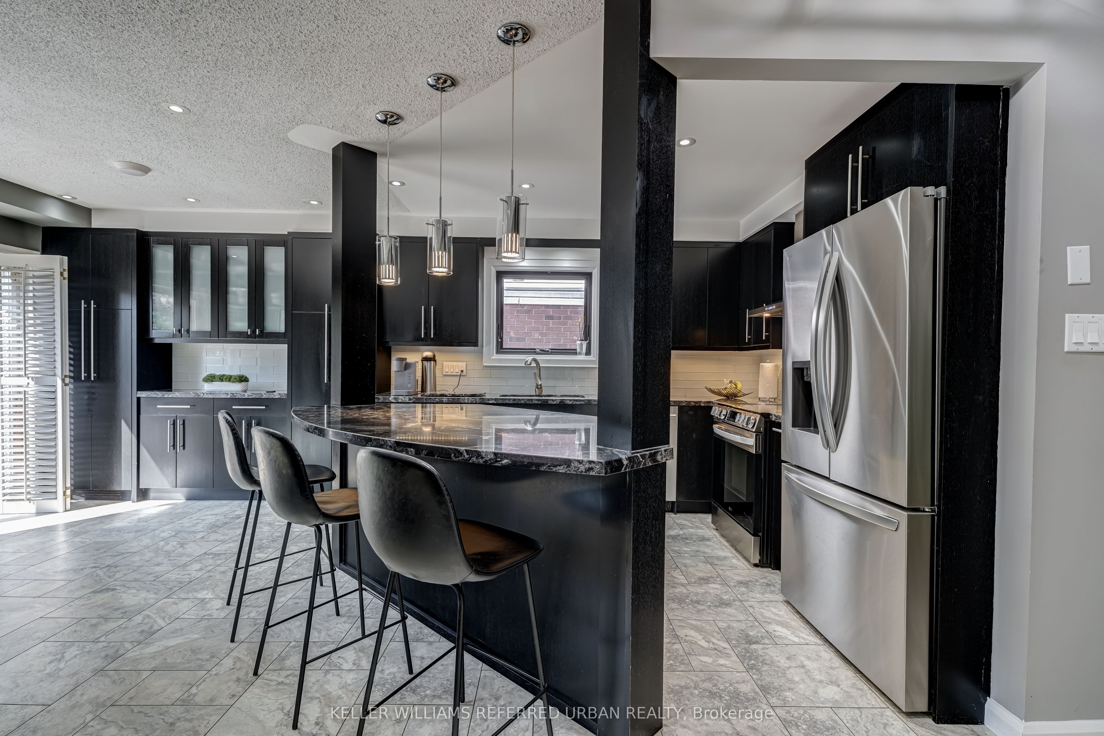 9 Stone Street Property Photo 6