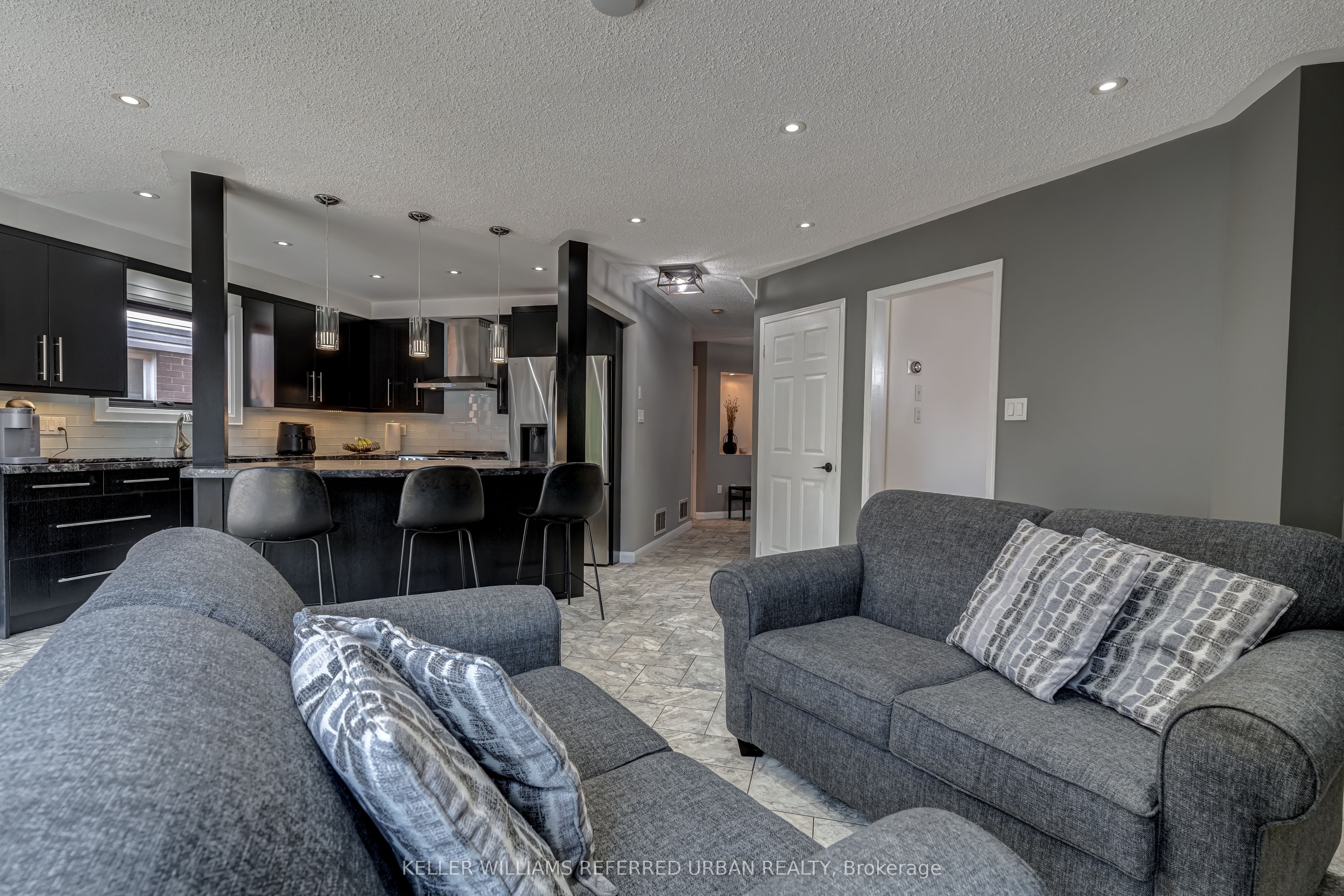 9 Stone Street Property Photo 9