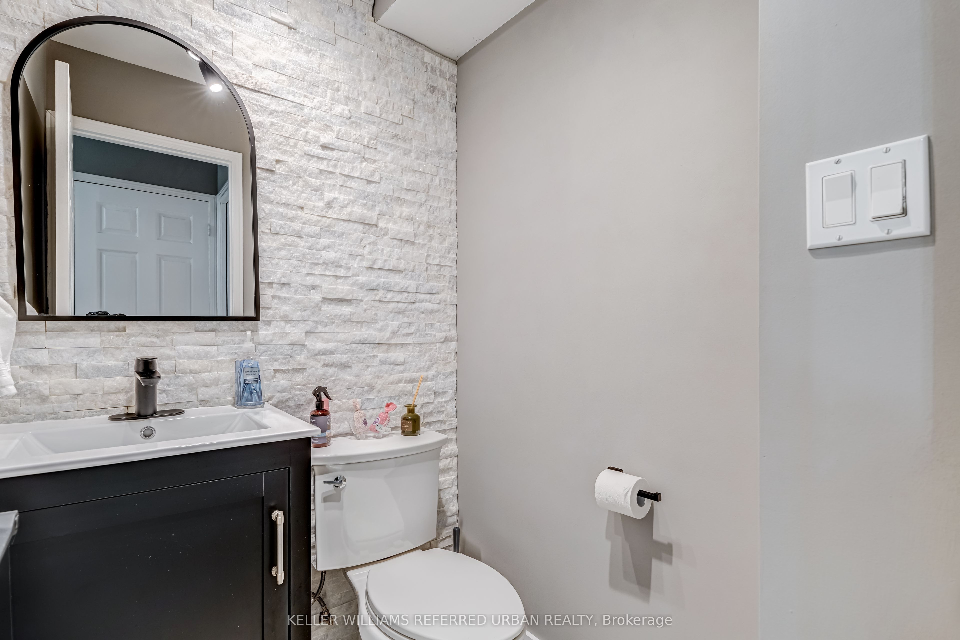 9 Stone Street Property Photo 16