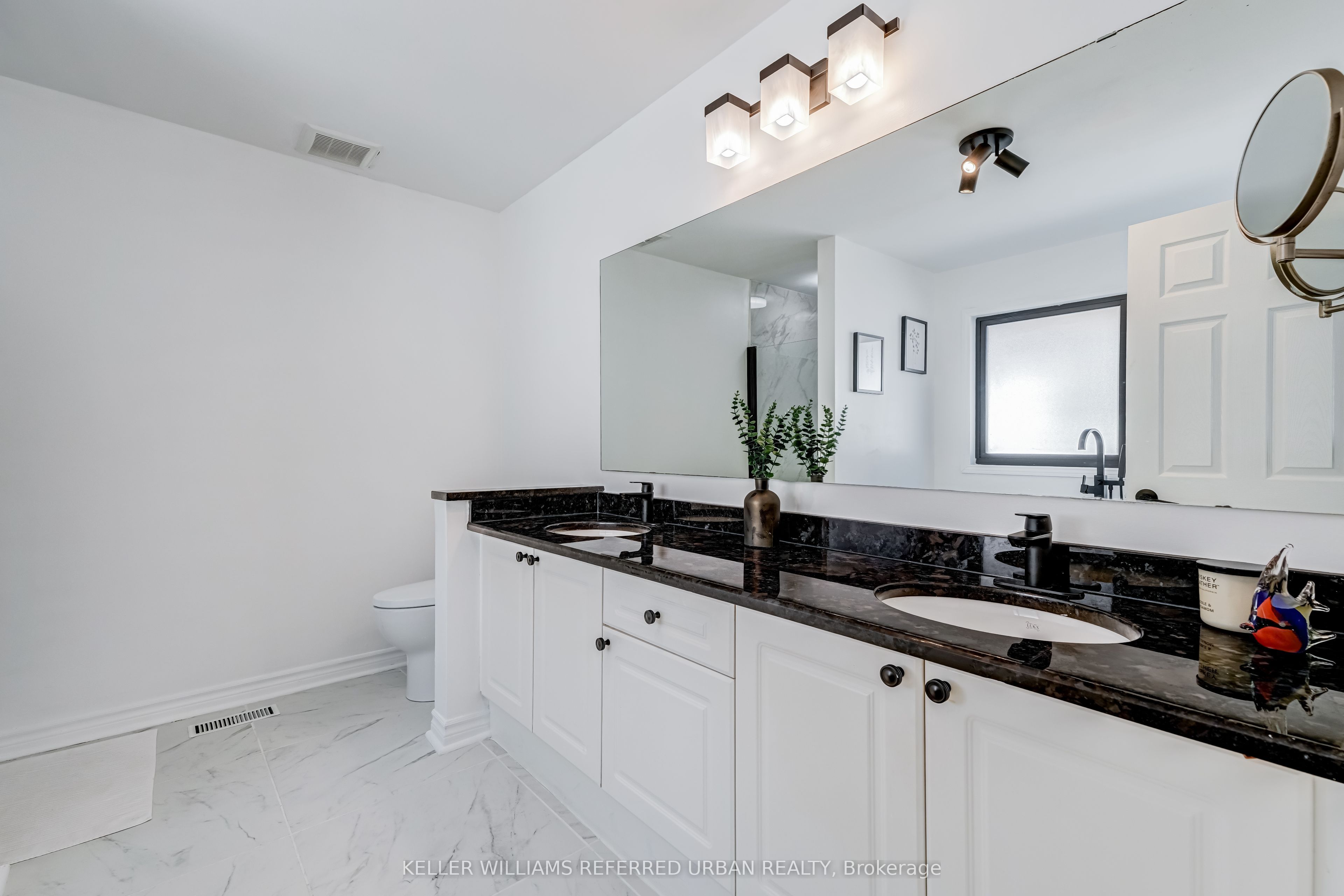 9 Stone Street Property Photo 23