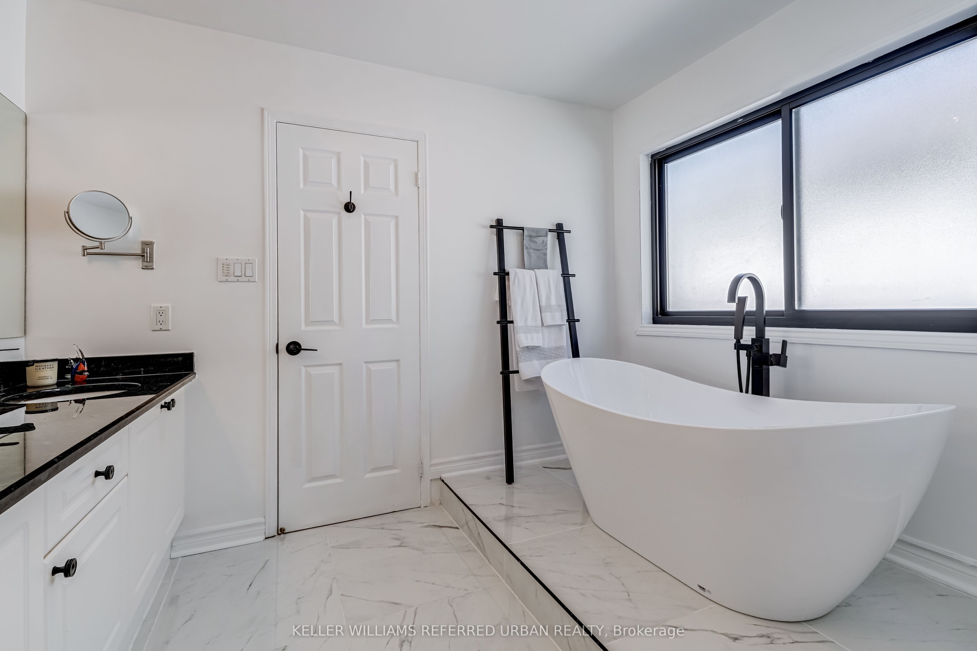 9 Stone Street Property Photo 25