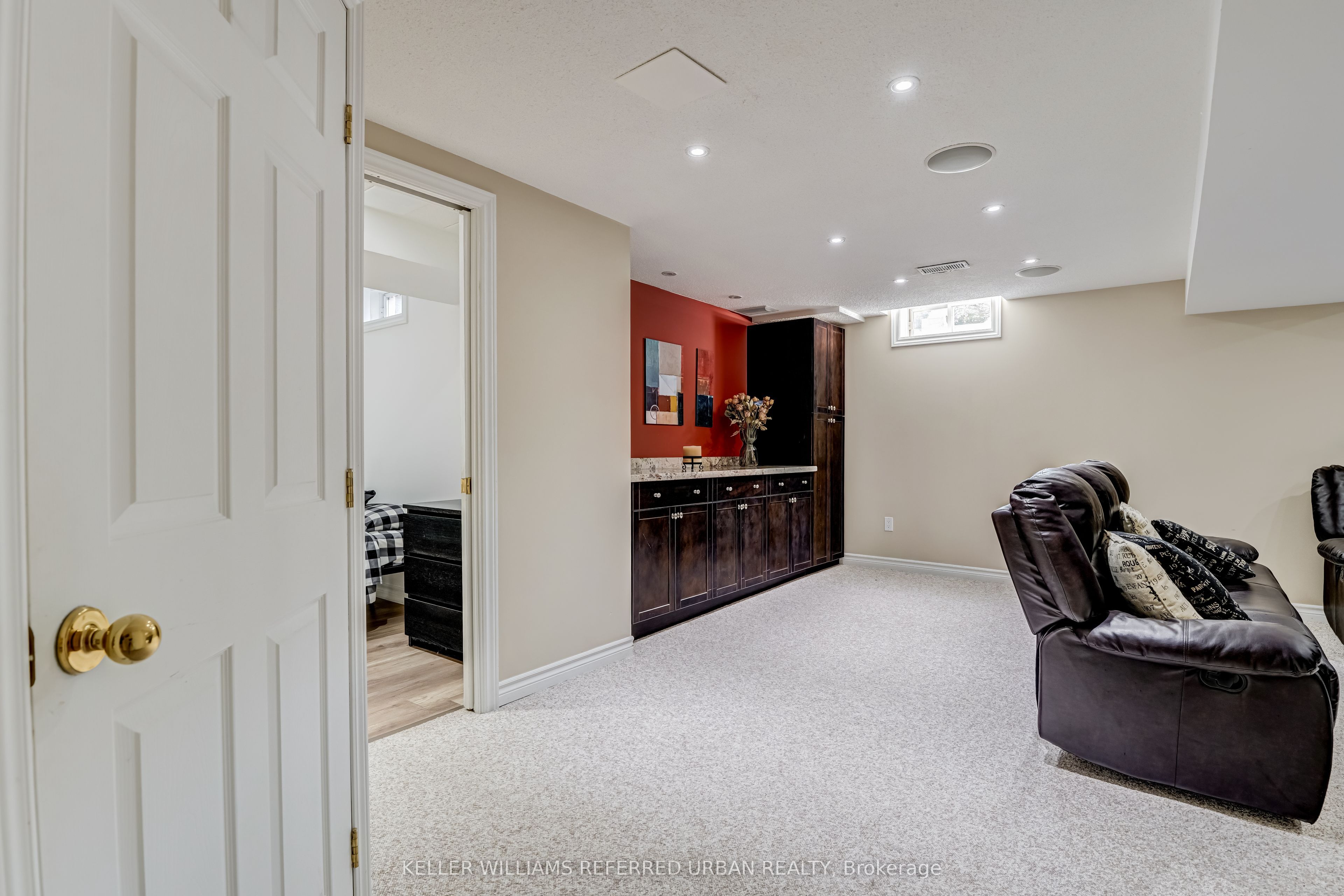 9 Stone Street Property Photo 38