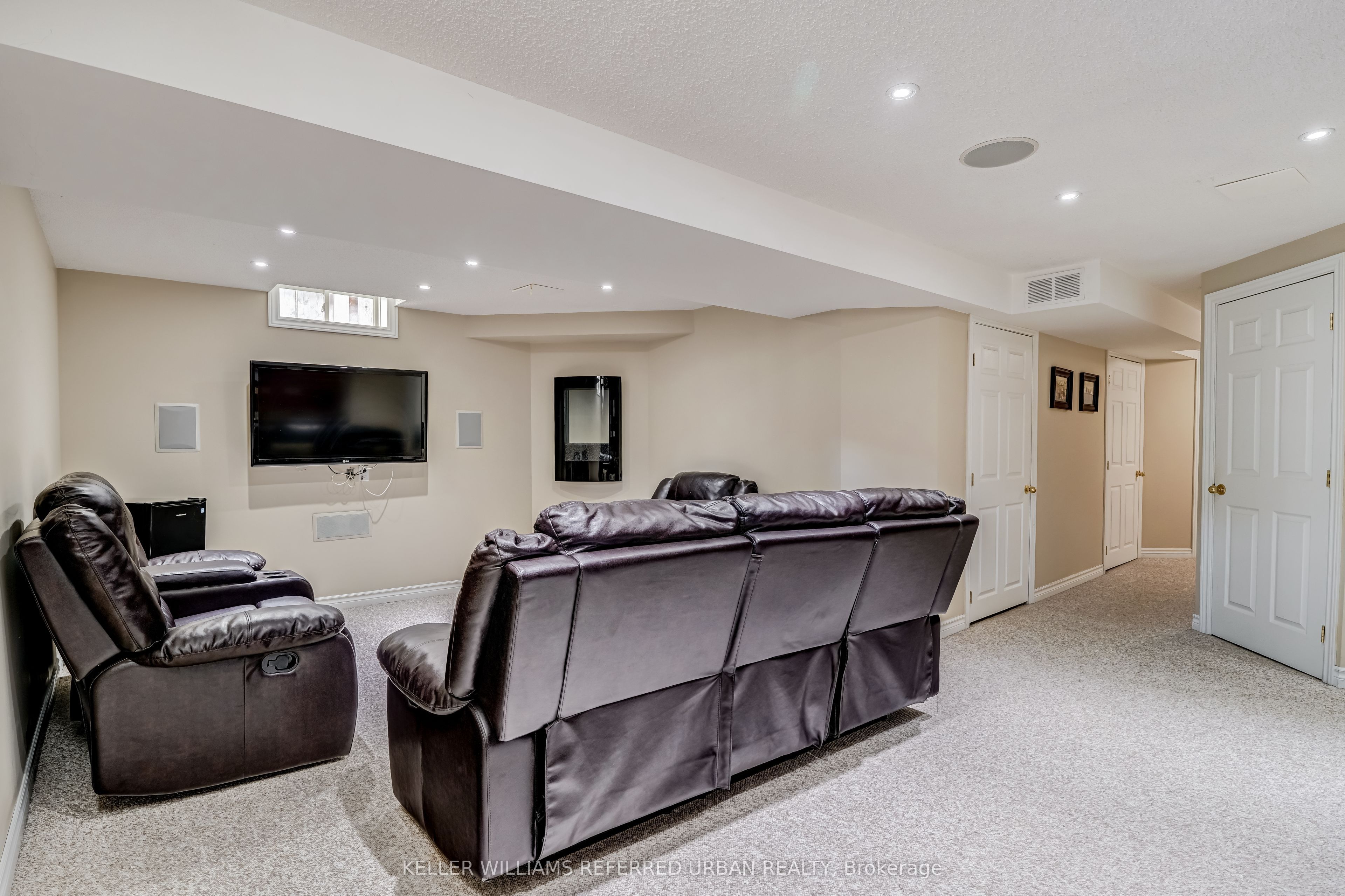 9 Stone Street Property Photo 39